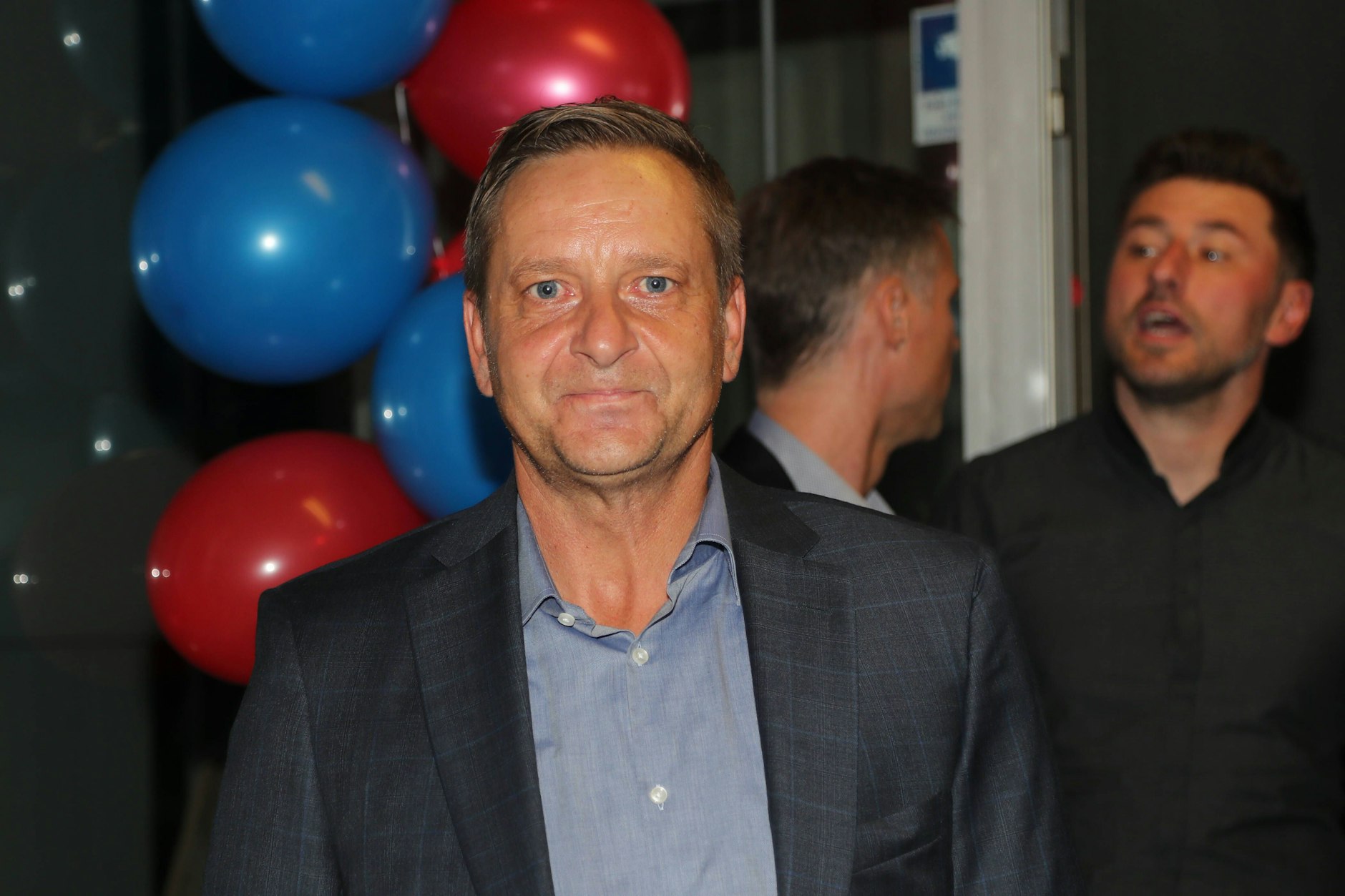 Unions neuer Manager Horst Heldt sieht den neuen Dortmund-Trainer Nuri Sahin kritisch.