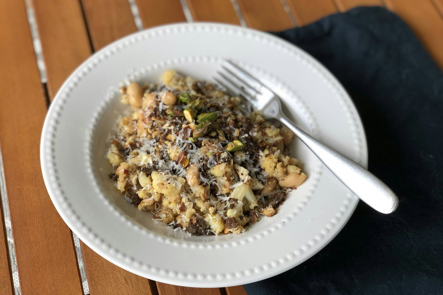 Blumenkohl mit Pumpernickel überbacken nach einem Rezept von DDR-TV-Koch Kurt Drummer