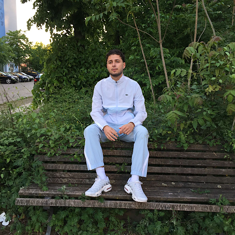 Der Berliner Rapper Pashanim mit seinem Debüt-Album „2000“: Oden an ...