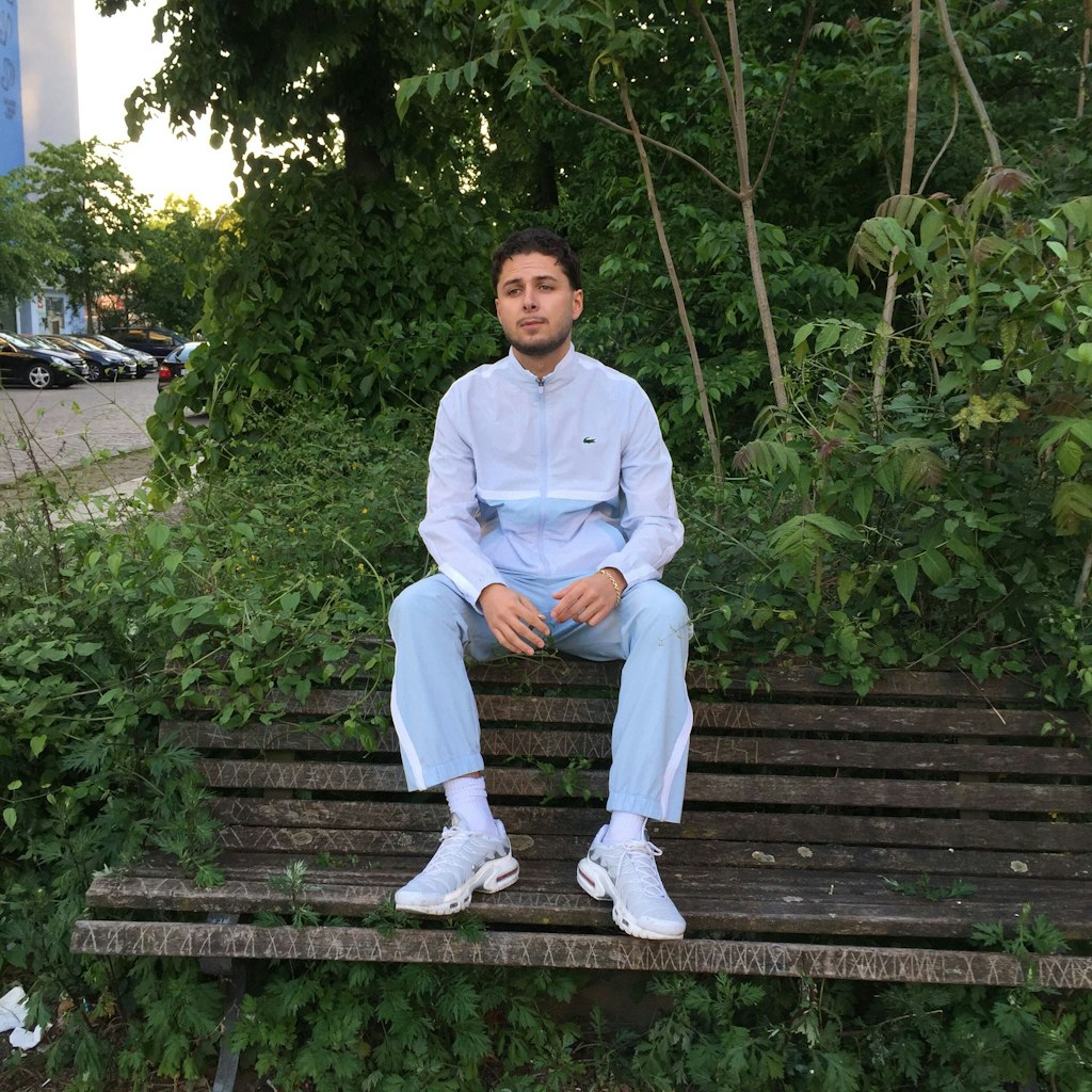 Berliner Rapper Pashanim aus Kreuzberg mit Debüt-Album „2000“: Oden an ...