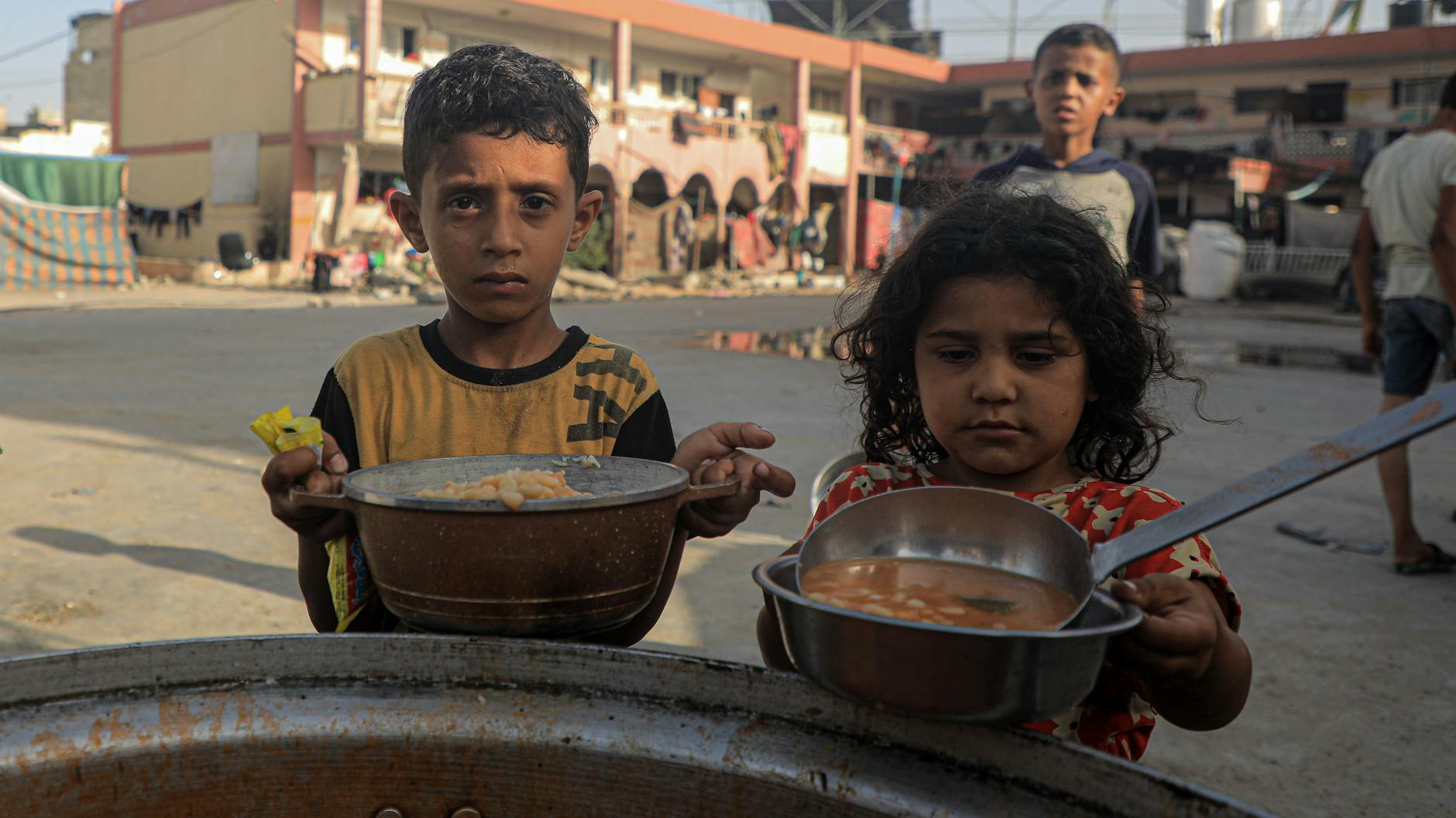 Die Menschen im Gazastreifen haben Hunger.
