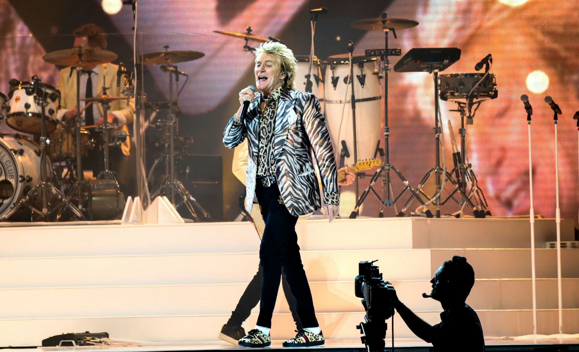 Rod Stewart in Leipzig Er ruft „Fuck Putin“ und wird ausgepfiffen