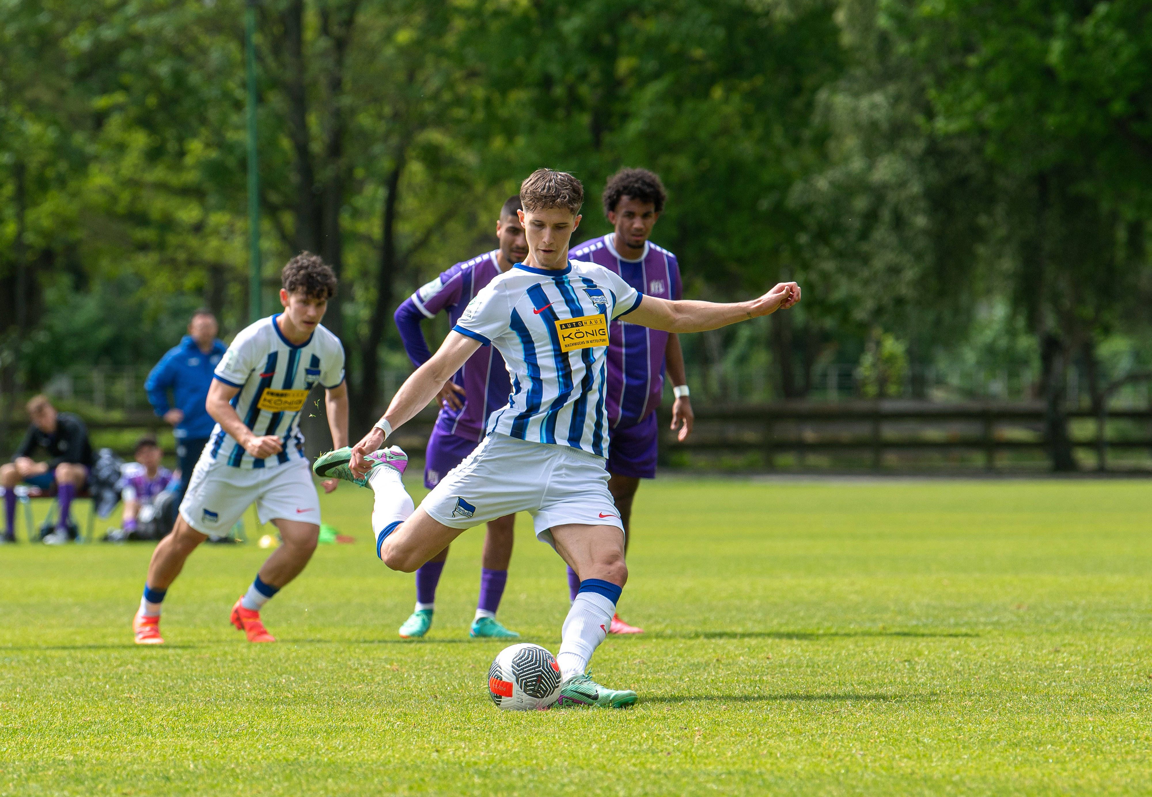 Mehr Tore als Spiele: Hertha BSC macht Bubi-Knipser zum Profi!