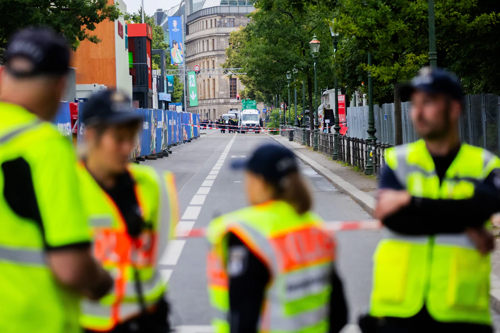 Berlin polisi tükendi ama diğer federal eyaletlerde yardım etmeleri gerekiyor