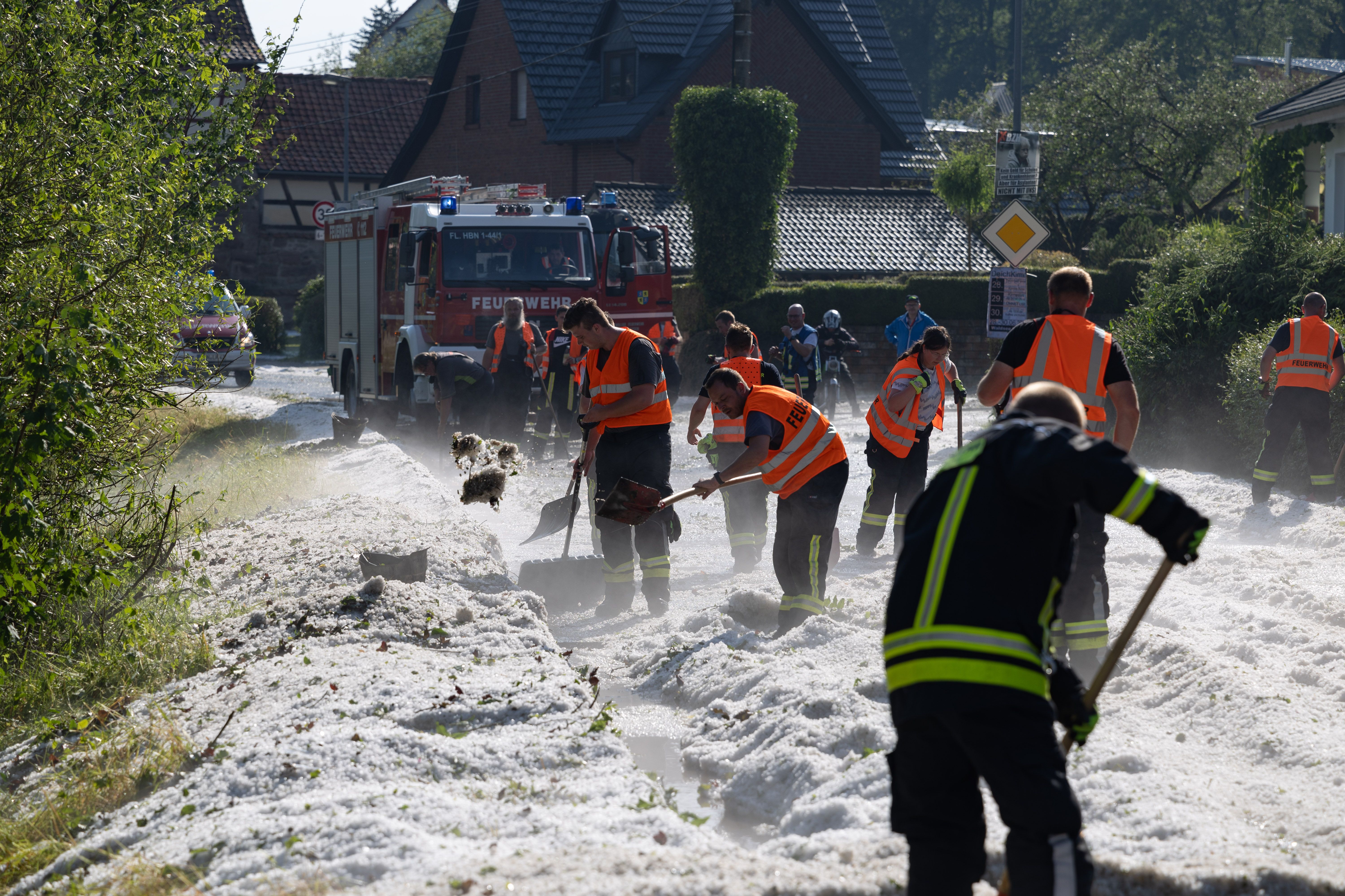Image - Unwetter-Liveticker: Ein Schwerverletzter in Brandenburg +++ Tornado in Meißen +++ Häuser beschädigt +++