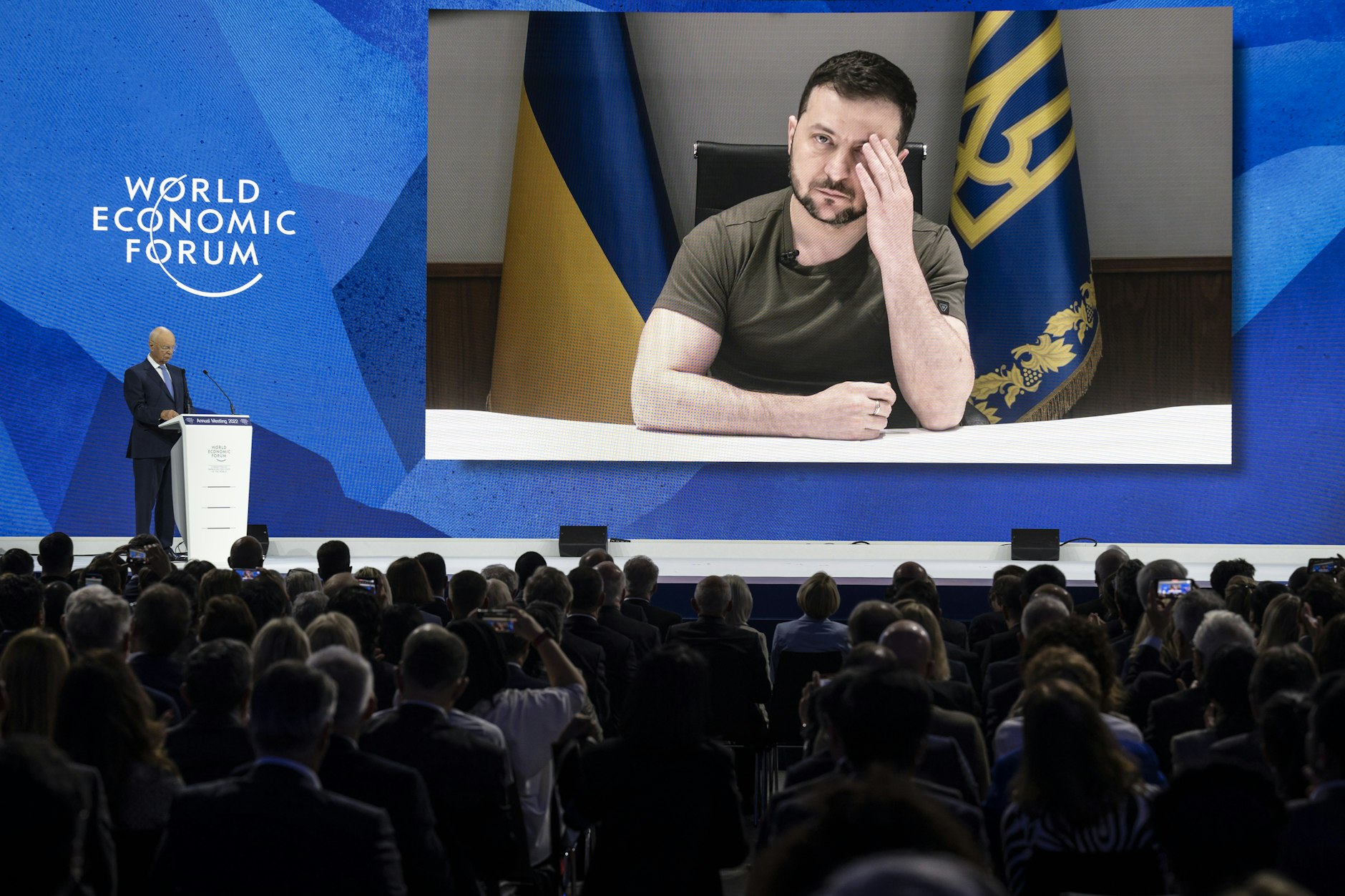 Der ukrainische Präsident Wolodymyr Selenskyj spricht per Videoschalte beim Weltwirtschaftsforum in Davos