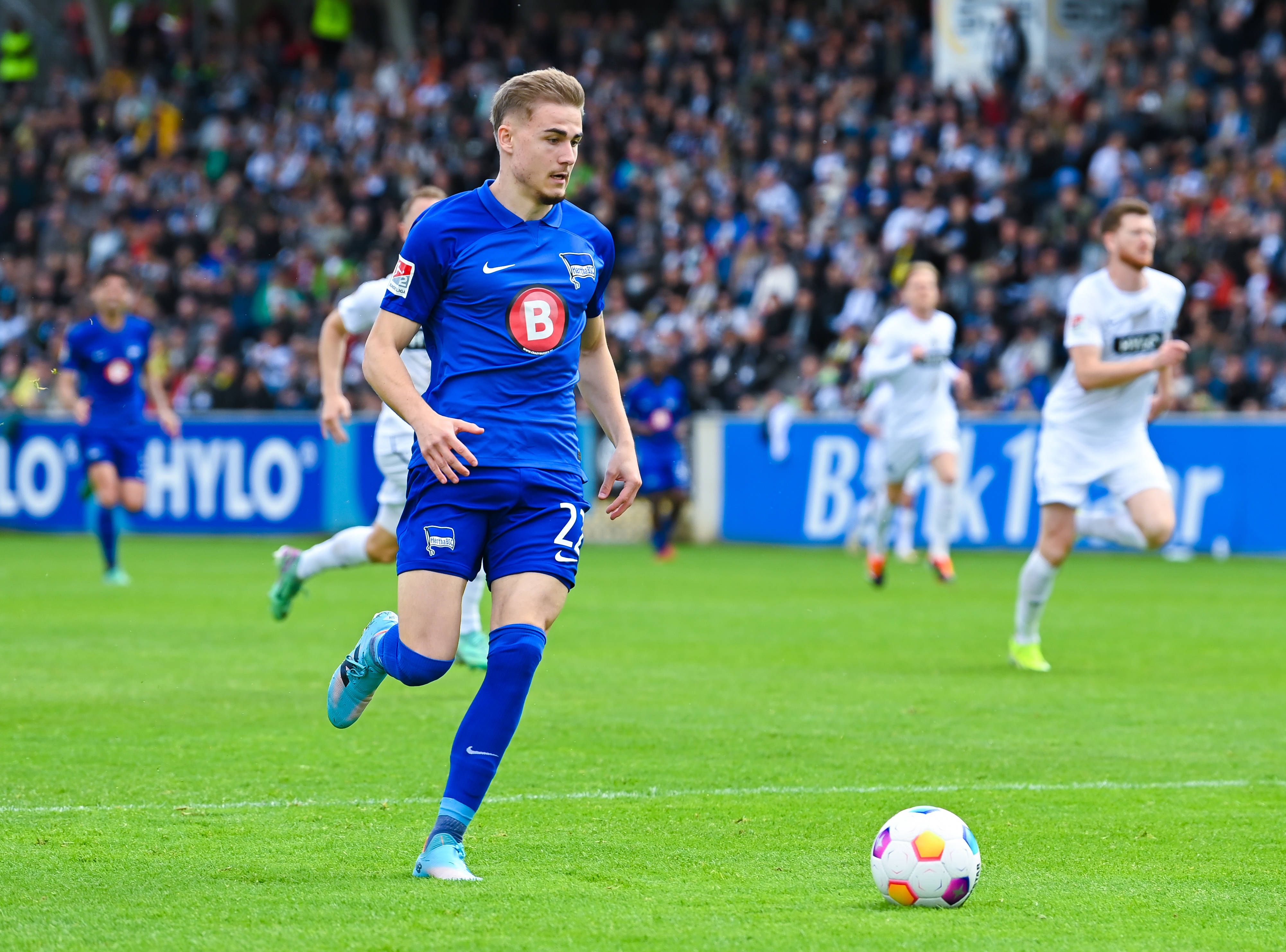 Hertha BSC: Irre Wette! Winkler gewinnt Duell gegen Sprintkönigin Alica Schmidt