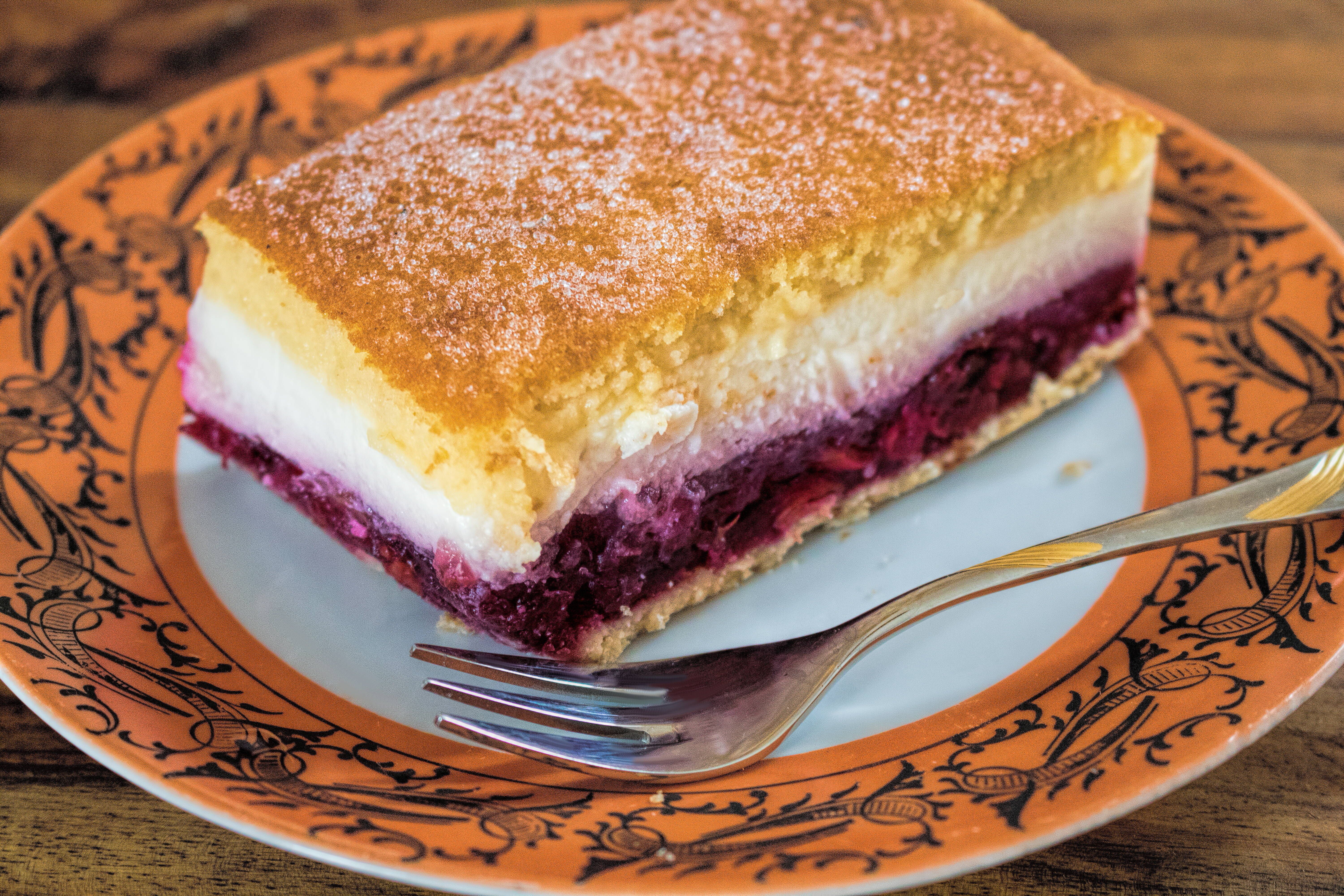Rezept aus Thüringen: Omas Eierschecke mit Kirschen – der Kuchen-Klassiker!