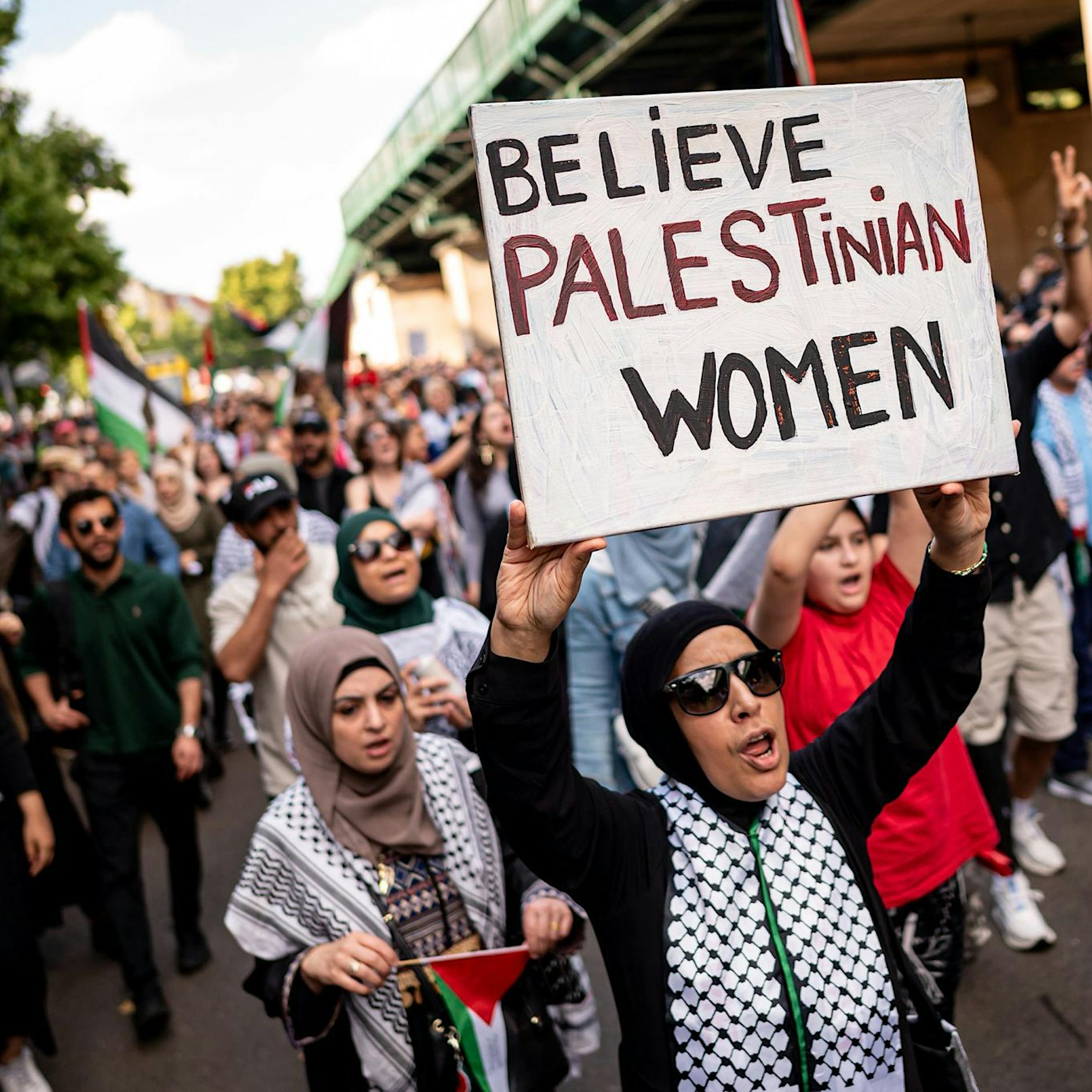 Gaza-Krieg: Dutzende Festnahmen bei Palästina-Demo - Berliner Polizei zieht Bilanz