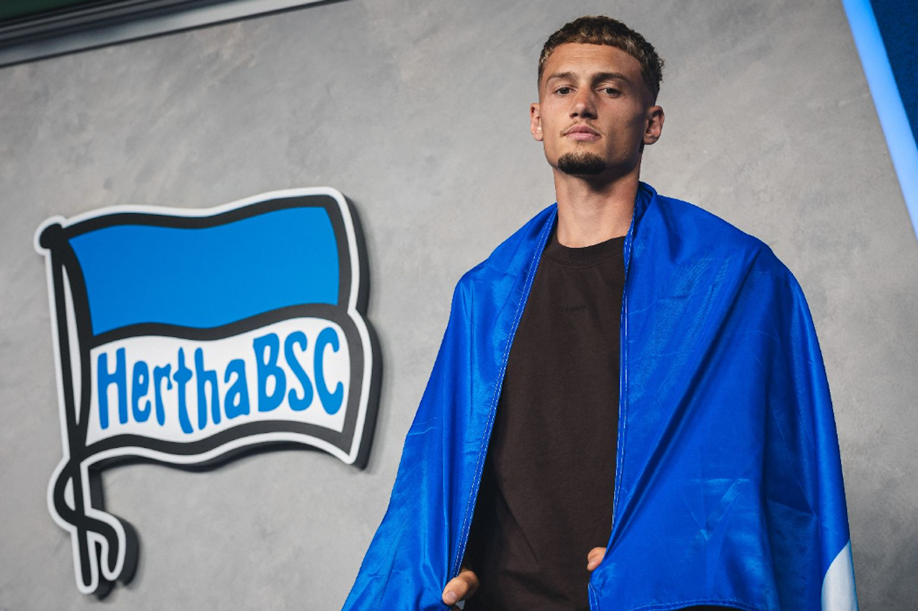 Der Franzose Michael Cuisance unterschrieb am Freitag einen Drei-Jahres-Vertrag bei Hertha BSC. Sein Ziel ist klar – Aufstieg.