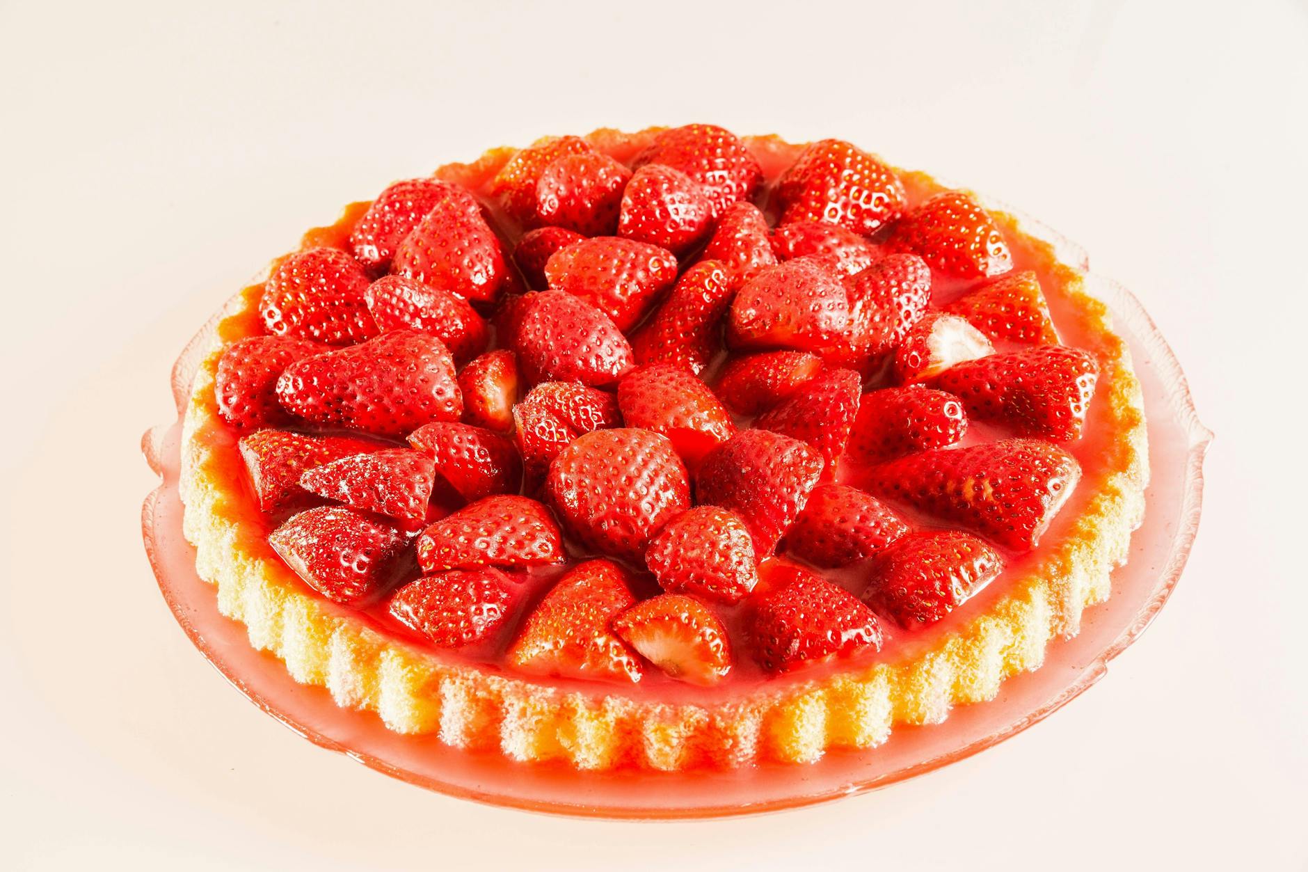 Das Rezept für Erdbeerkuchen ist super einfach. Probieren Sie es aus.