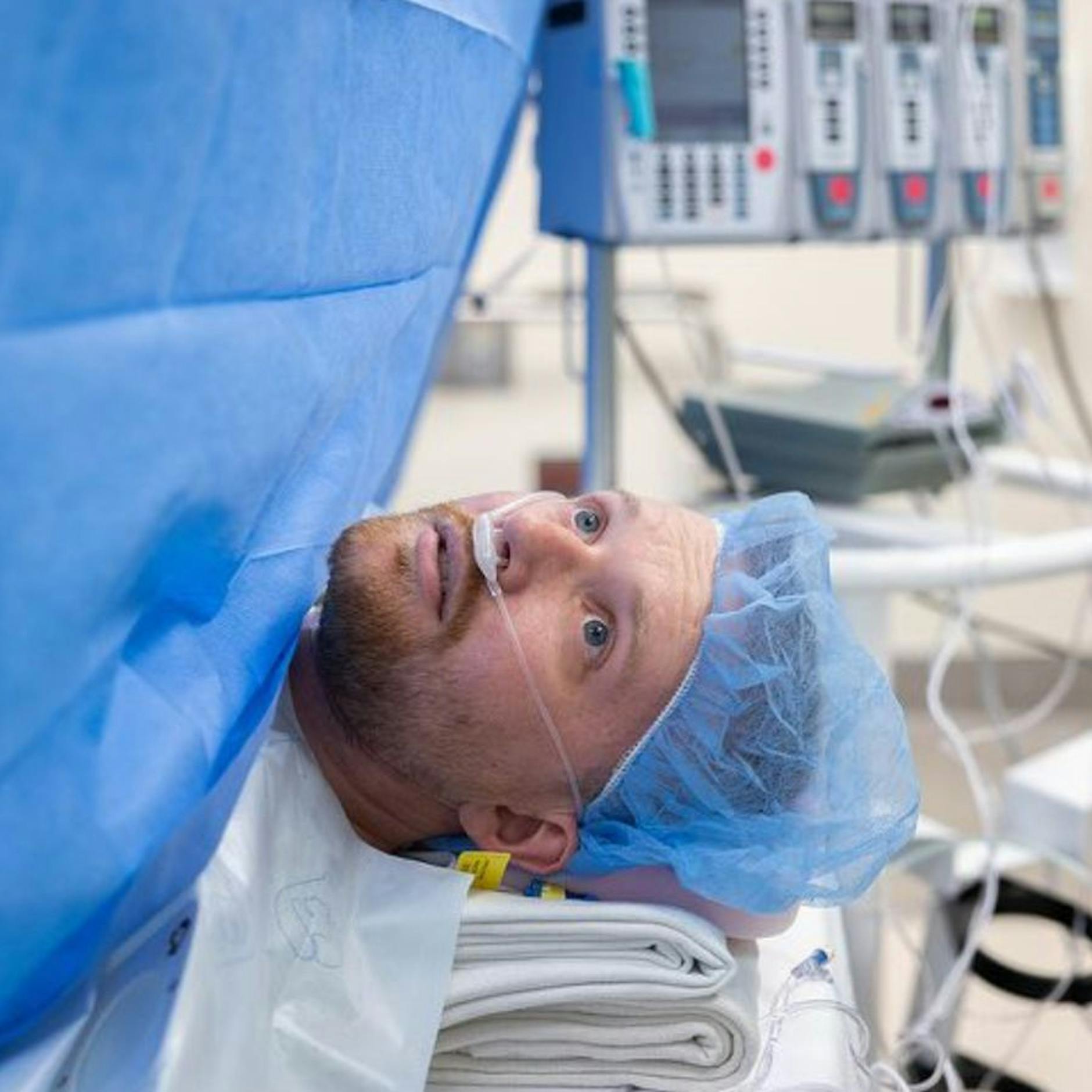 Patient ist während seiner Nieren-Transplantation wach