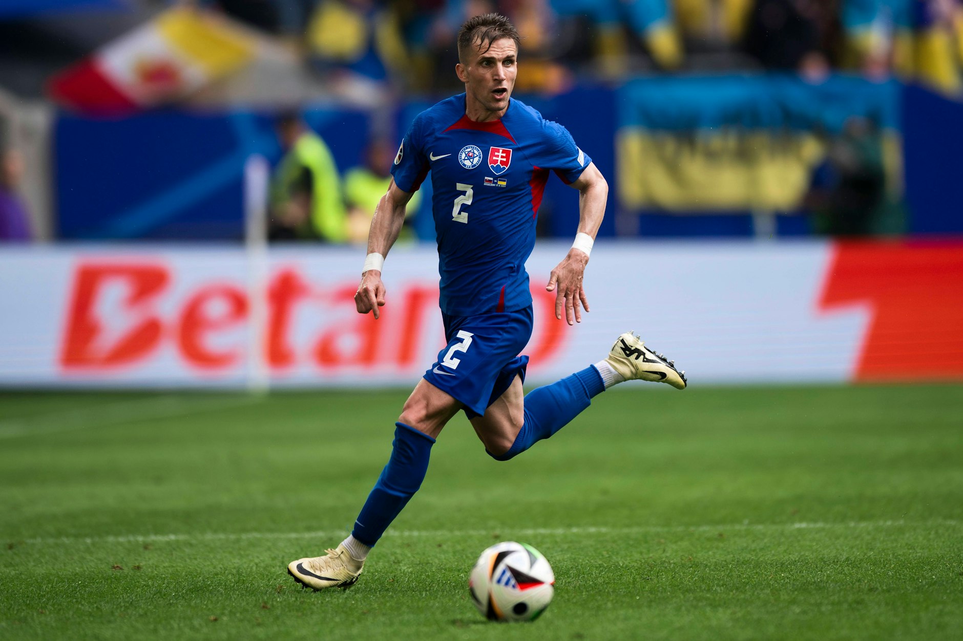 Hertha-Verteidiger Peter Pekarik (37) spielt bisher eine gute EM mit der Slowakei. Gegen Rumänien steht der Routinier unfreiwillig im Fokus. 