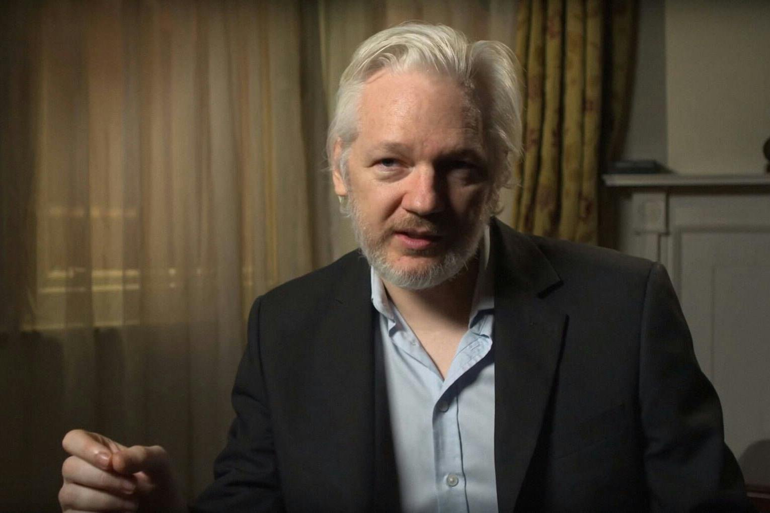 Julian Assange gibt im Dokumentarfilm „Architects of Denial“ zum armenischen Völkermord ein Experteninterview.