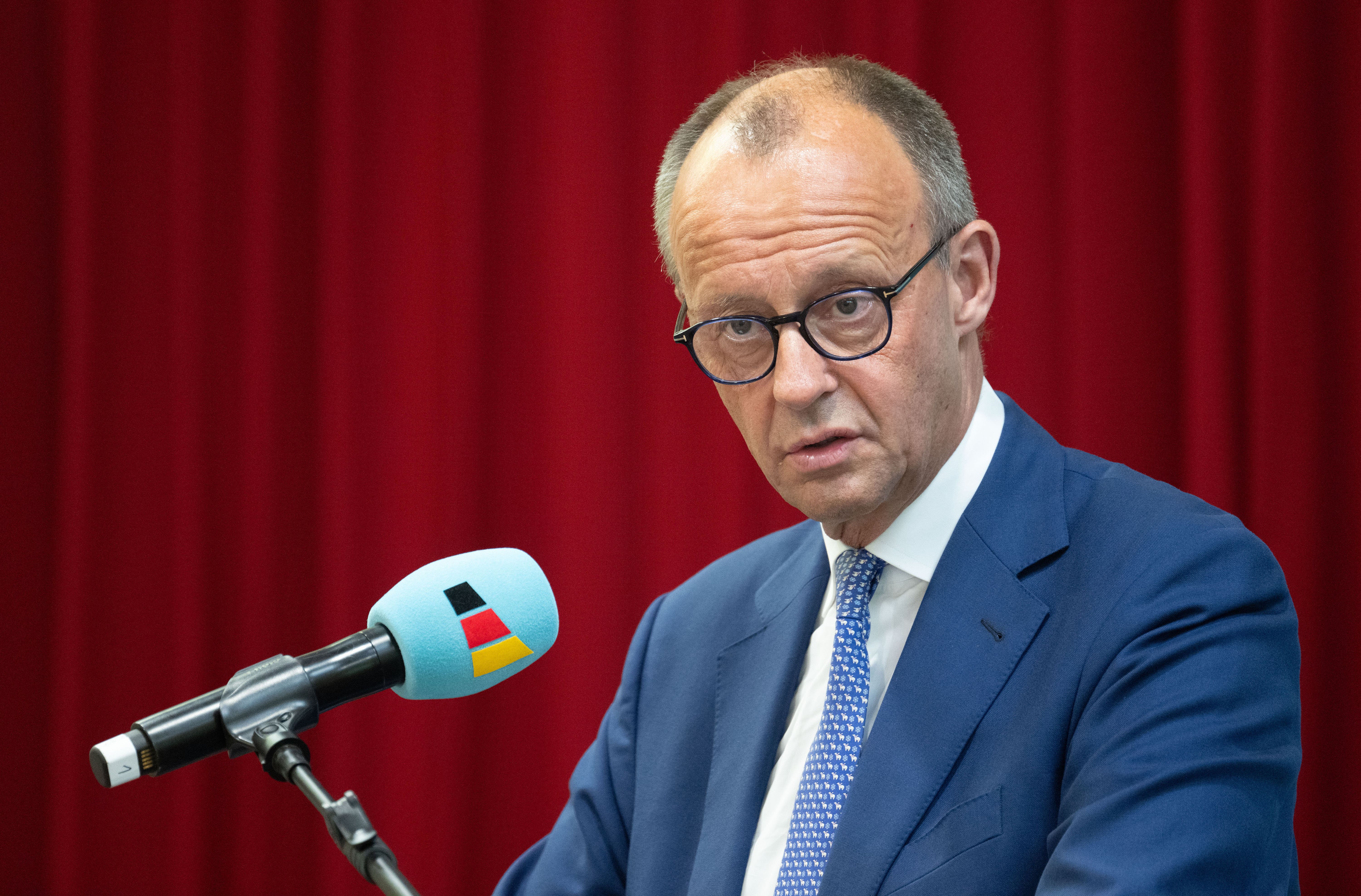 Friedrich Merz Gibt Unterlassungserklärung Gegenüber Der AfD Ab