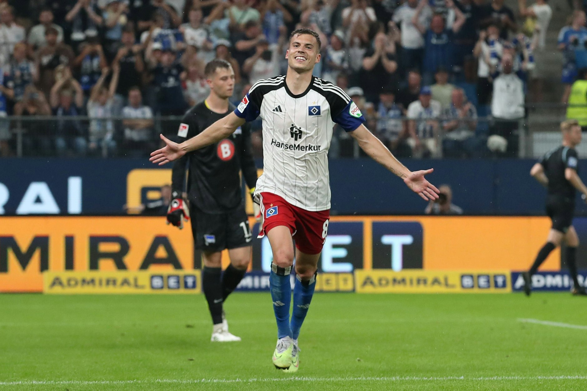 Jubelt zukünftig für den 1. FC Union statt den HSV und wird damit vorerst nicht mehr Hertha BSC ärgern: László Bénes (26).