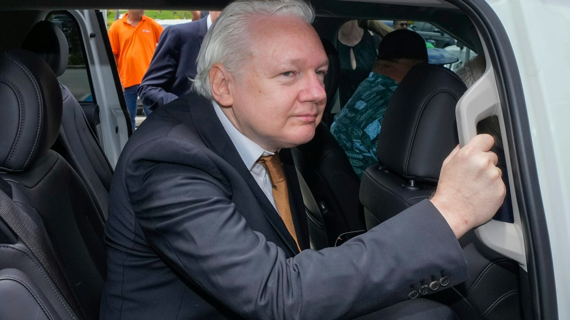  Ein US-Gericht hat den Deal zwischen Wikileaks-Gründer Julian Assange und der amerikanischen Justiz im Zusammenhang mit Spionagevorwürfen abgesegnet und seine Freilassung besiegelt. 