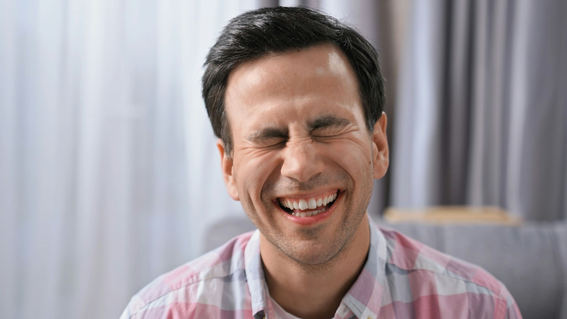 Lachen kann etwas Befreiendes haben - wir präsentieren in der Rubrik Witz des Tages deshalb täglich drei lustige Witze.
