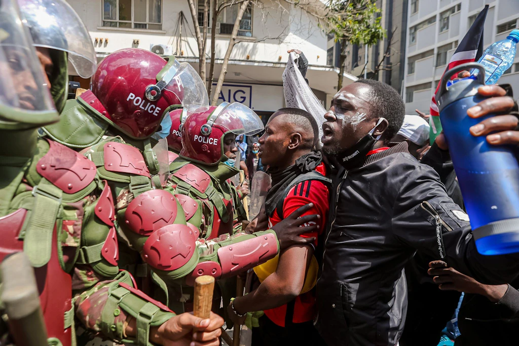 Nach Massenprotesten in Kenia: Präsident nimmt Steuer-Gesetz zurück