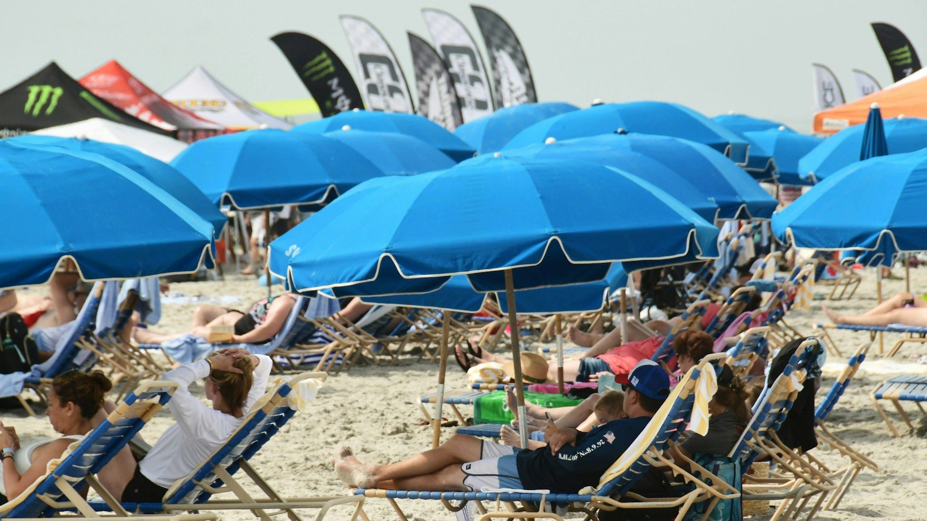 Der Strand von Cocoa Beach ist beliebt - hier kann man prima entspannen. Doch für eine Frau wurde der Traum vom Sonnenbad zum Alptraum.