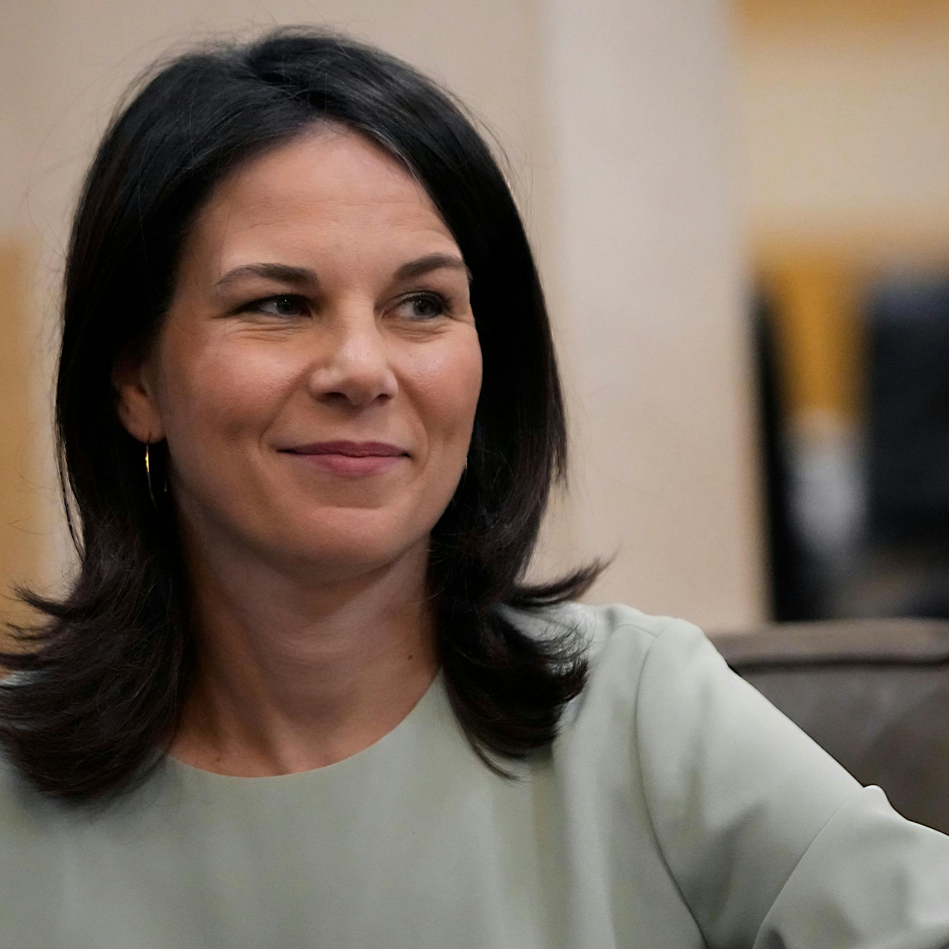 Falsche Visa für Afghanen und Syrer: Welche Verantwortung trägt Baerbock?