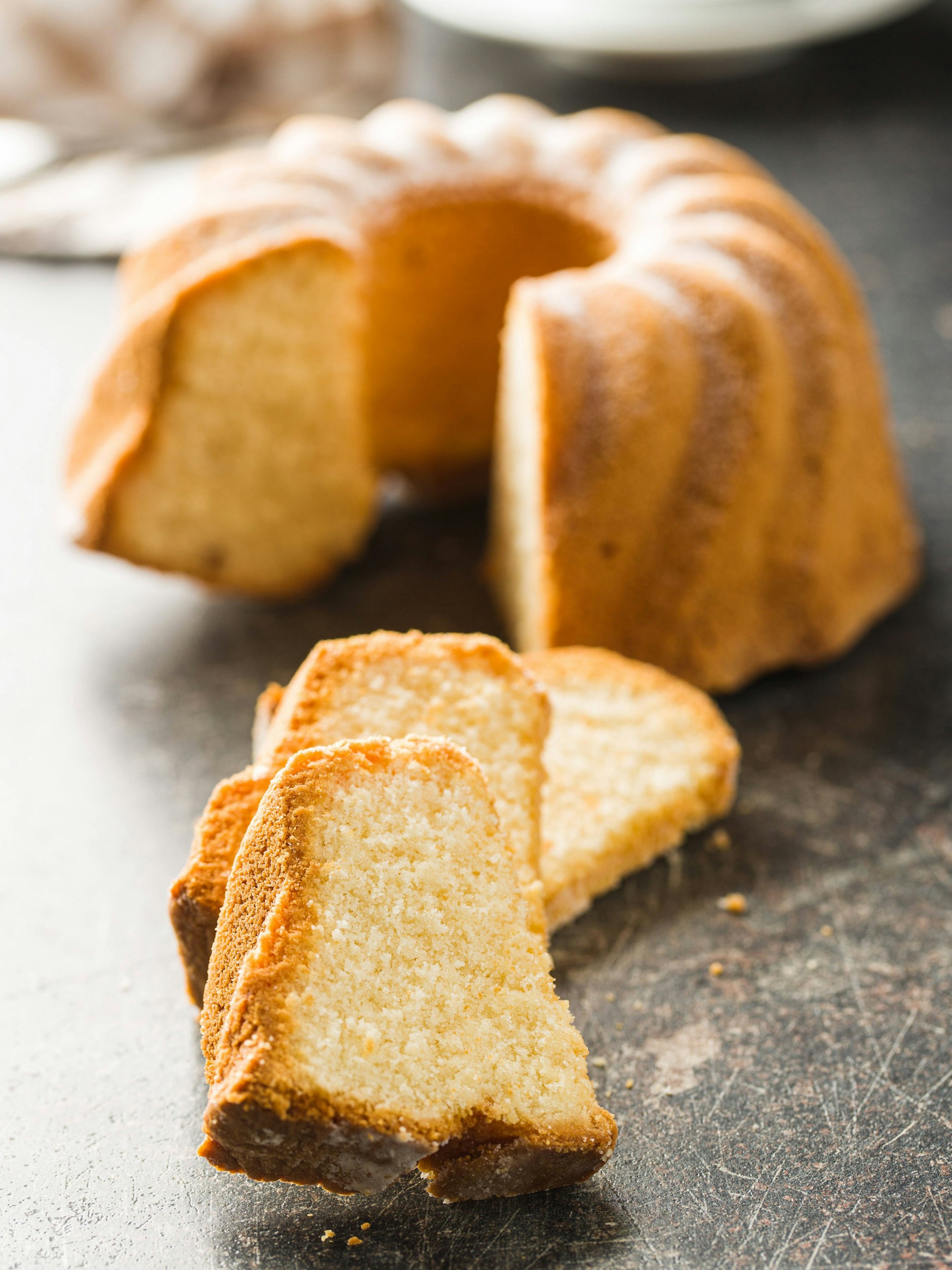 Unser Rezept für Sandkuchen ist sehr schnell gemacht und schön locker und fluffig.