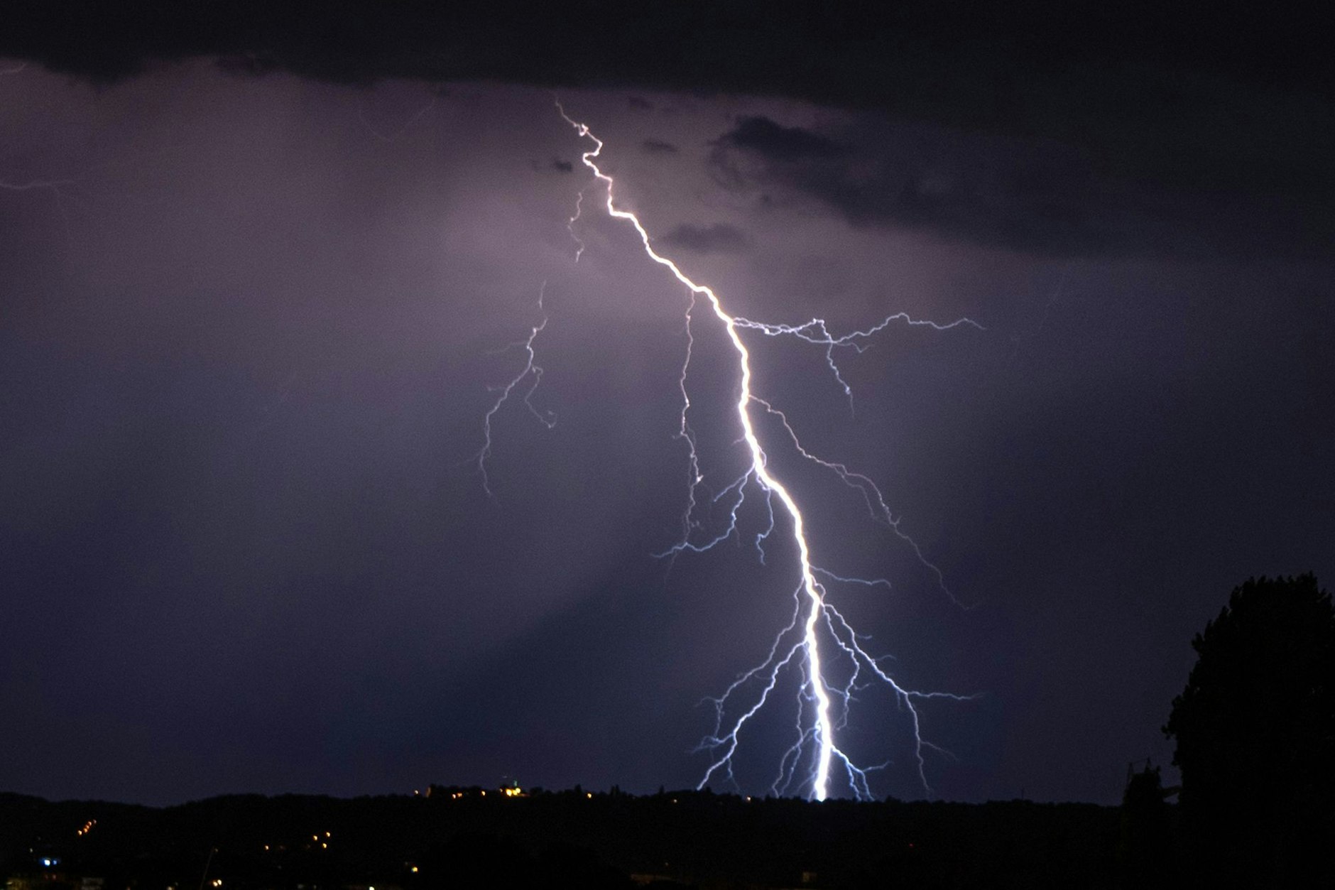 Erneut drohen schwere Gewitter. 