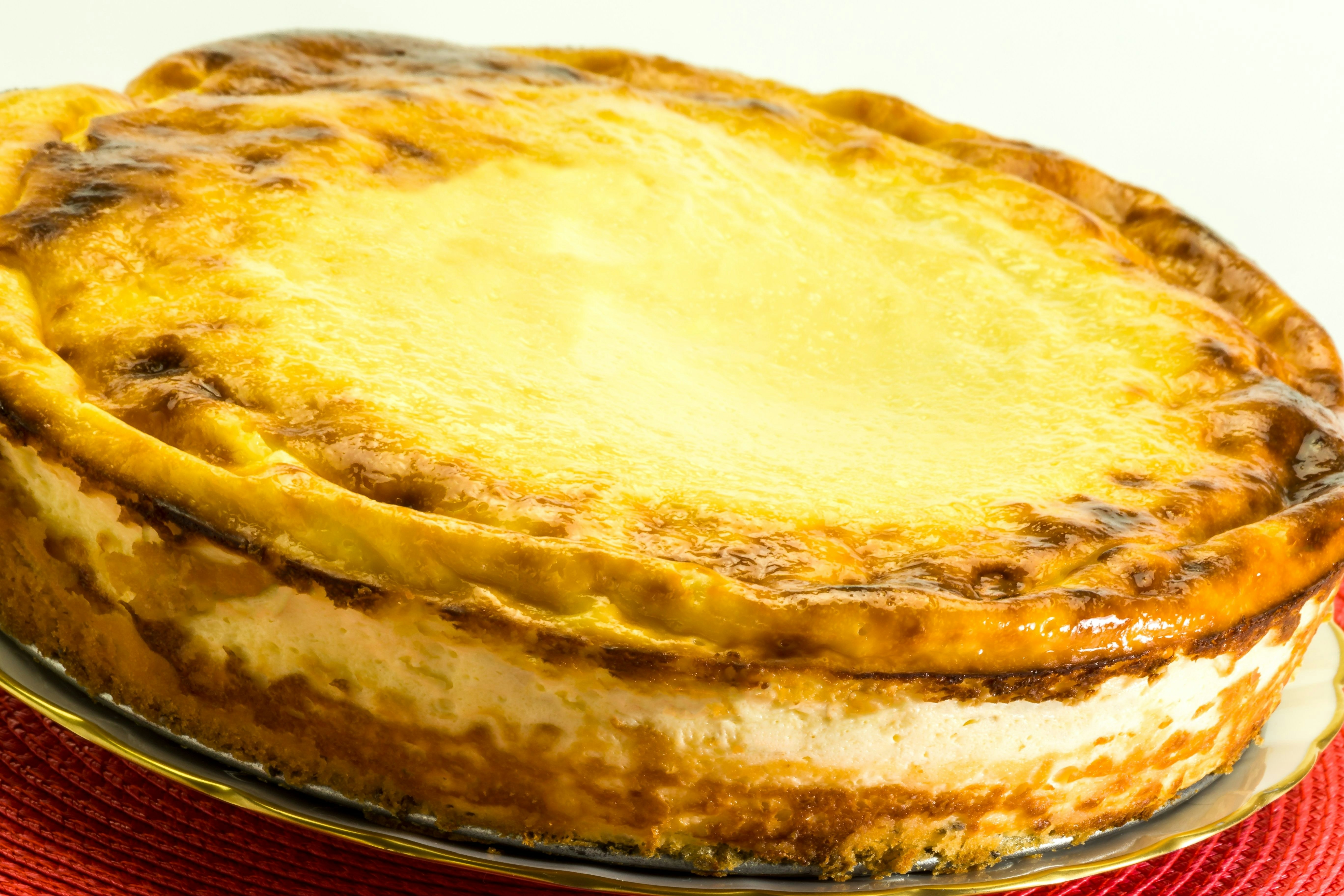 Omas Rezept für Butter-Zuckerkuchen: Richtig saftig dank Sahne-Trick!