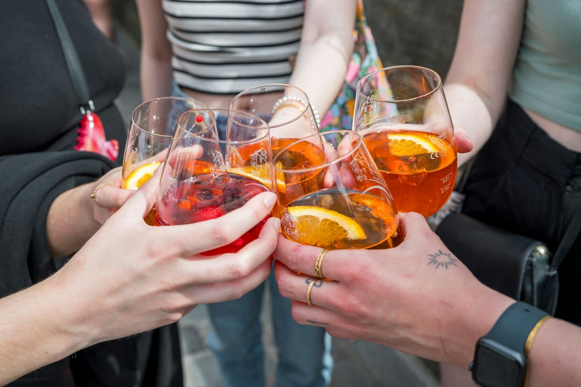 Der Aperol Spritz ist ein beliebter Sommerdrink. 