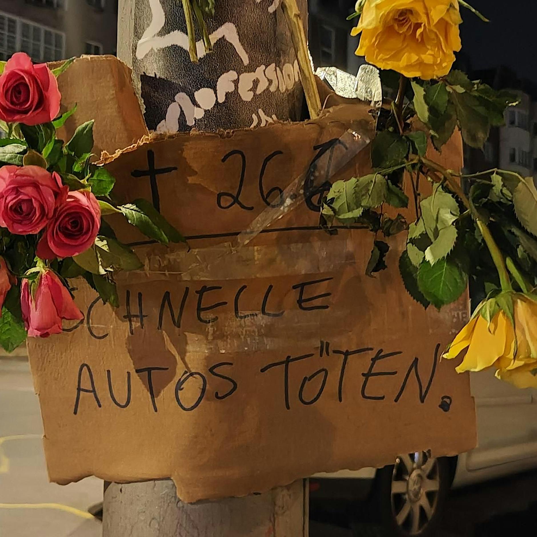 Tödlicher Unfall nach türkischem EM-Spiel: So trauert Neukölln um Sait T.