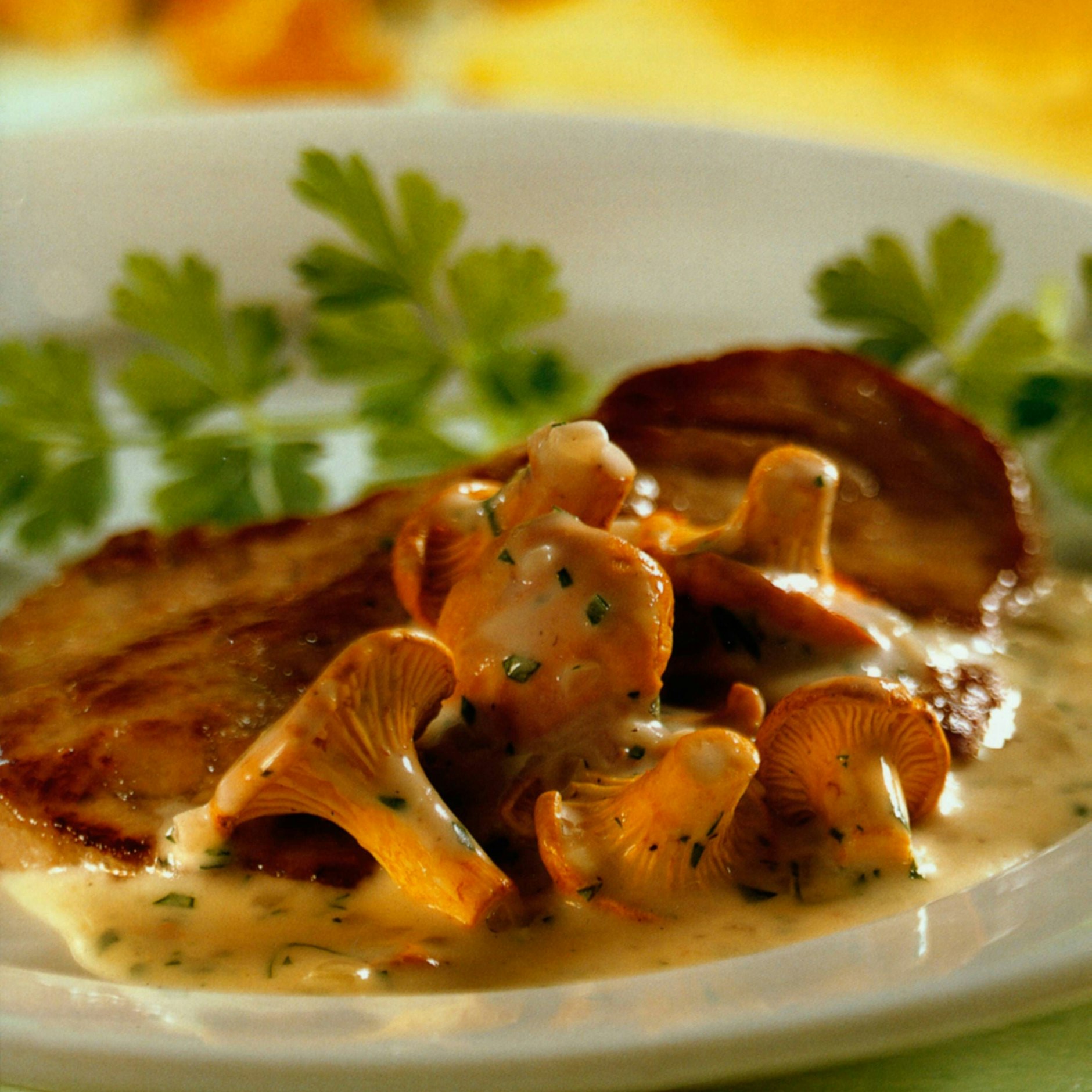 Würzige Pfifferlinge passen in viele Gerichte, mit Pasta schmecken sie besonders gut.&nbsp;