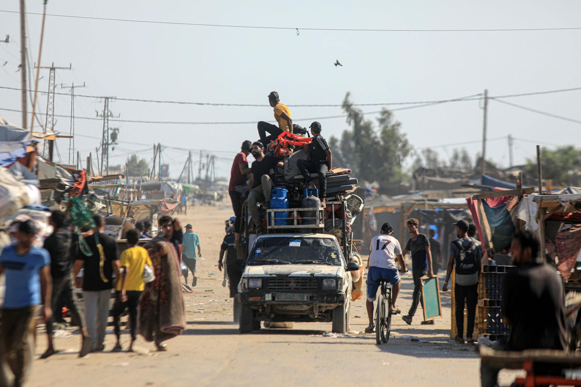 Vertriebene Palästinenser fliehen vor den israelischen Angriffen. 
