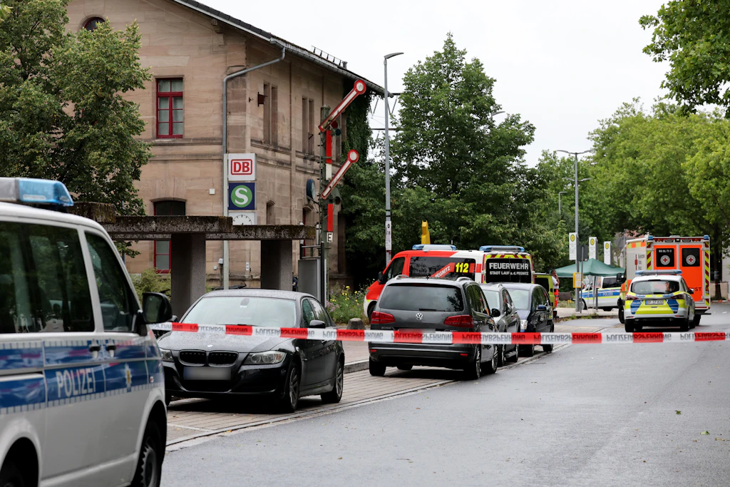 Bei Nürnberg: Bundespolizei erschießt mutmaßlichen Messerangreifer aus dem Iran