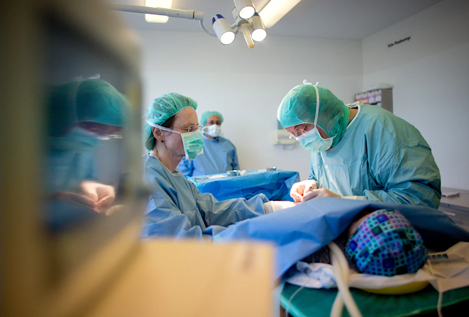 Chirurgischer Eingriff zur Beschneidung