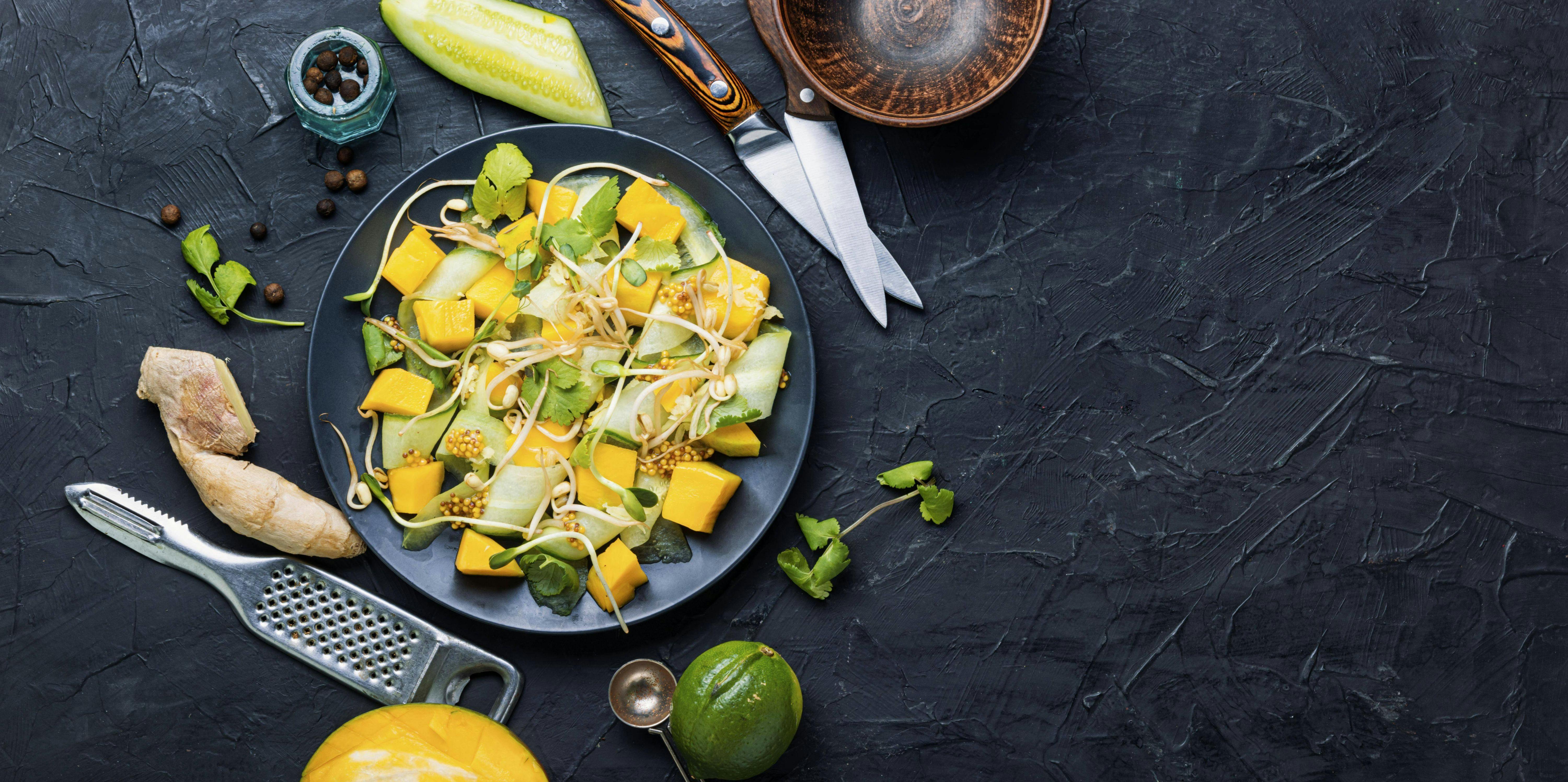 Rezept für Gurkensalat mit Mango: Erfrischend anders und lecker