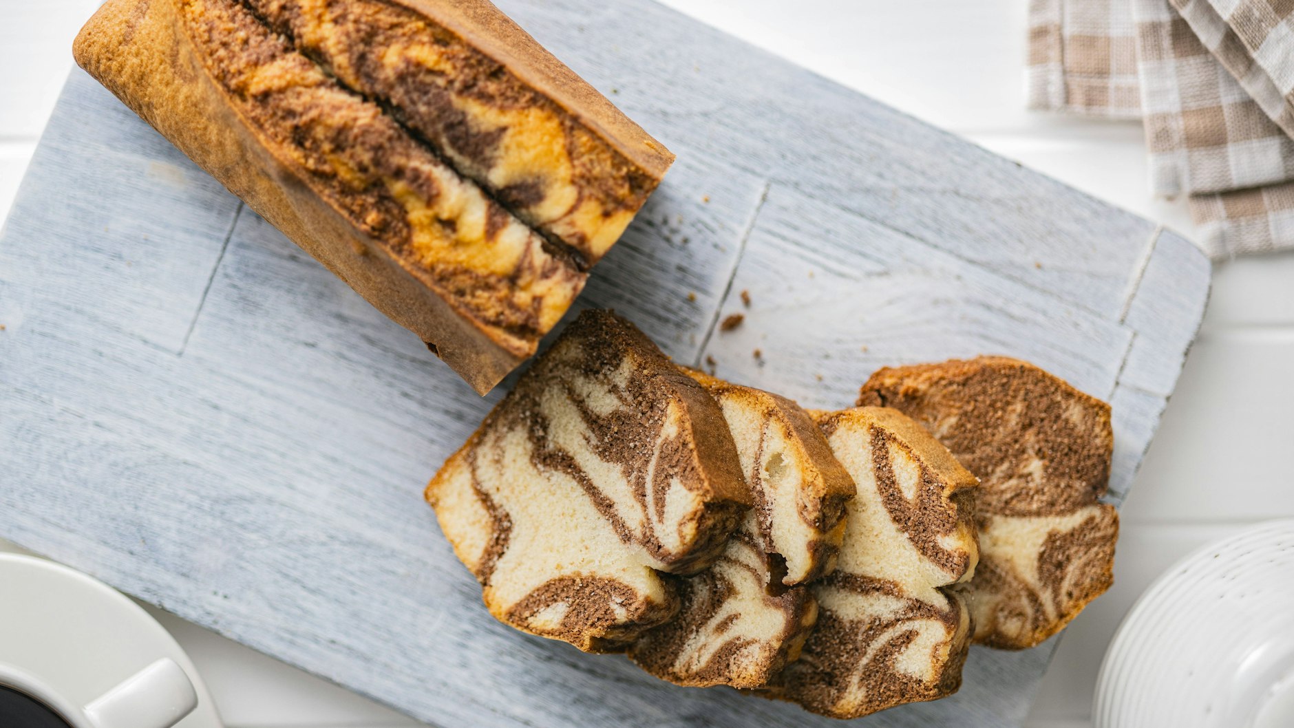 Probieren Sie das weltbeste Rezept für Marmorkuchen gleich mal aus. 