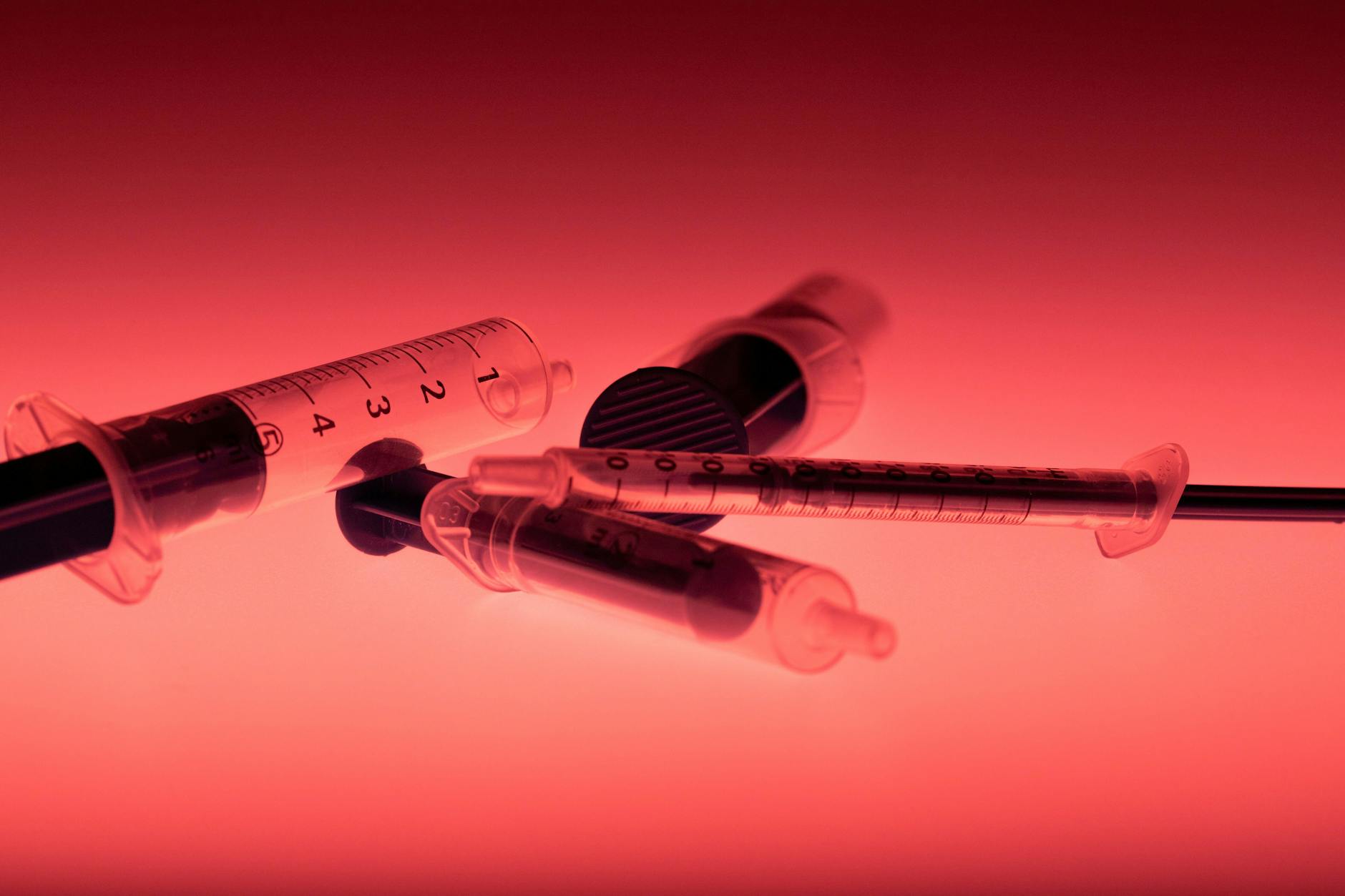 Moderna arbeitet jetzt auch an einem mRNA-Präparat gegen Vogelgrippe.