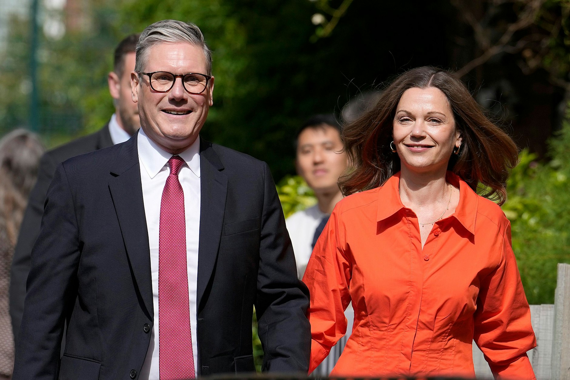 Wird er der nächste Premierminister? Labour-Vorsitzende Sir Keir Starmer und seine Frau Victoria vor der Stimmabgabe.