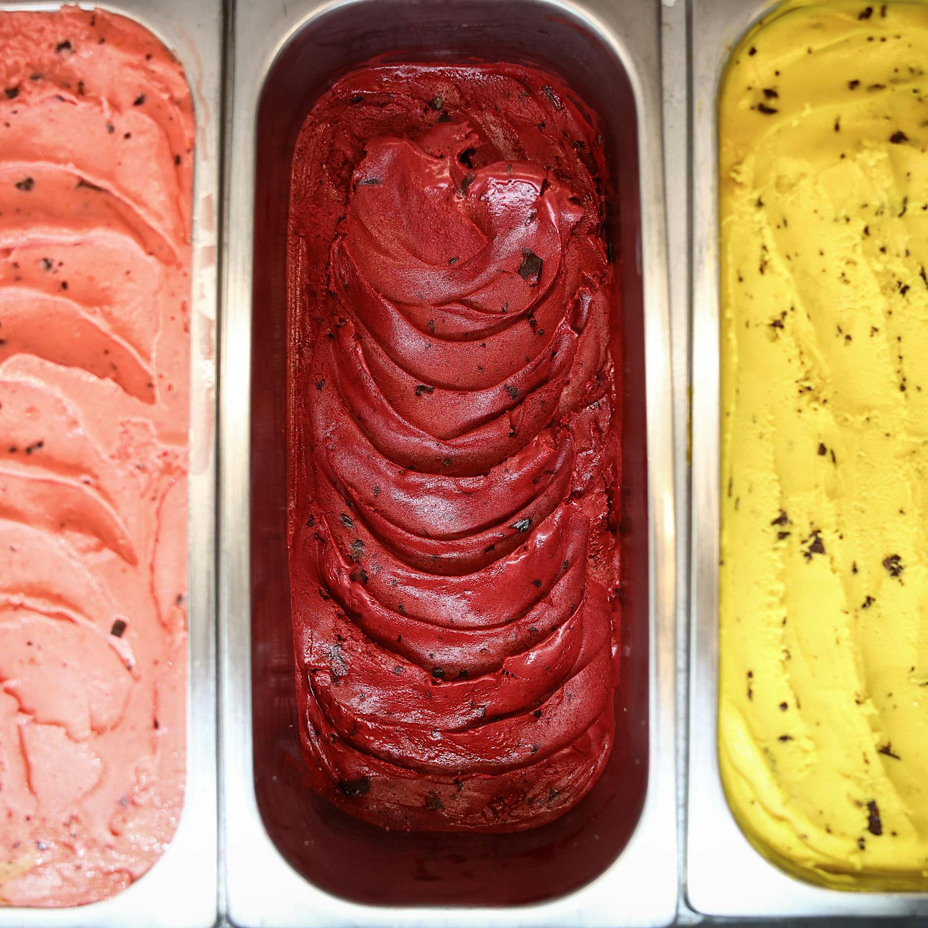 Rosa Canina: Eisdielenkette mit Flagshipstore in Berlin-Prenzlauer Berg startet Schokorevolution