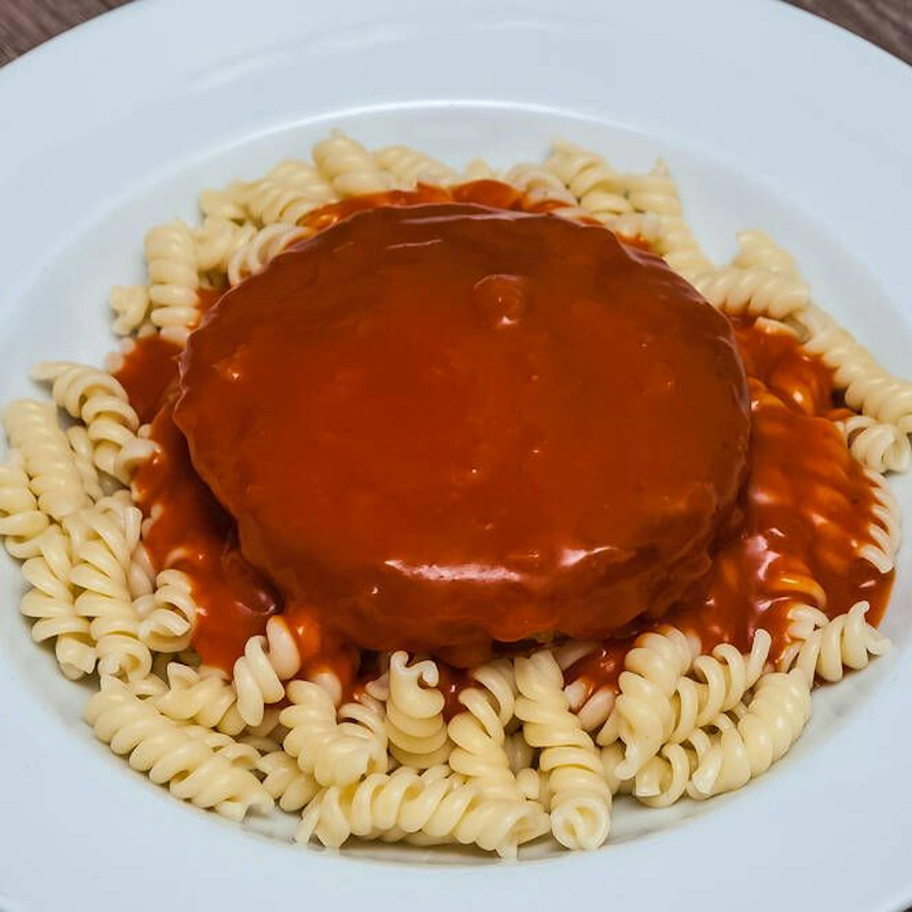 Irrer Jägerschnitzel-Zoff: Ost oder West? Hier kommt das DDR-Rezept