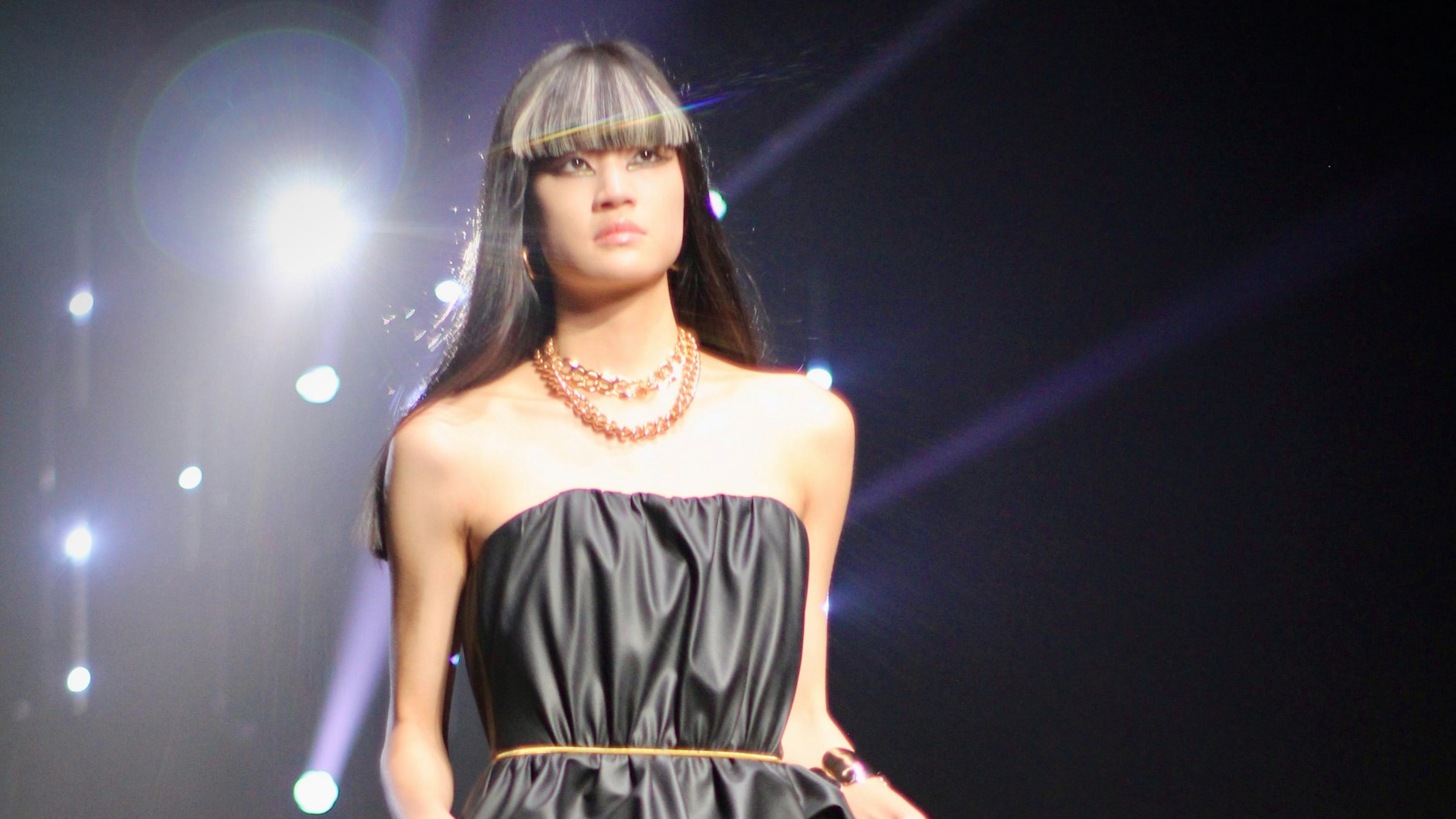 35 Shows und zahlreiche Begleitveranstaltungen haben gezeigt, wofür die Berlin Fashion Week steht:  Talent, Freiheit, Vielfalt und Nachhaltigkei mit ikonischen Modedesigns. Hier am 3. Juli in der Uber Eats Music Hall!