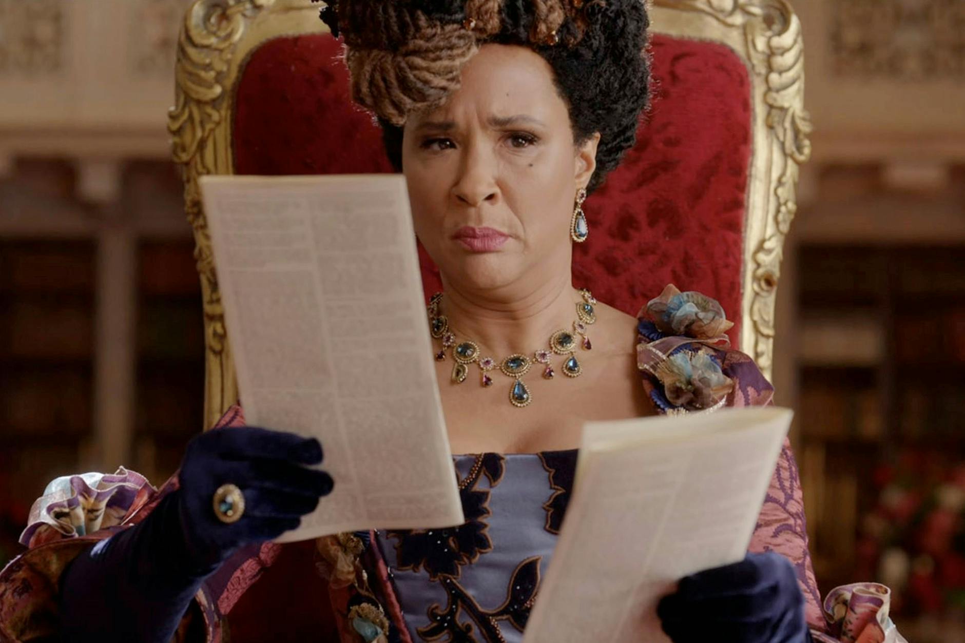 Schockierende Sachen bekommt nicht nur Queen Charlotte aus „Bridgerton“ zugeschickt.