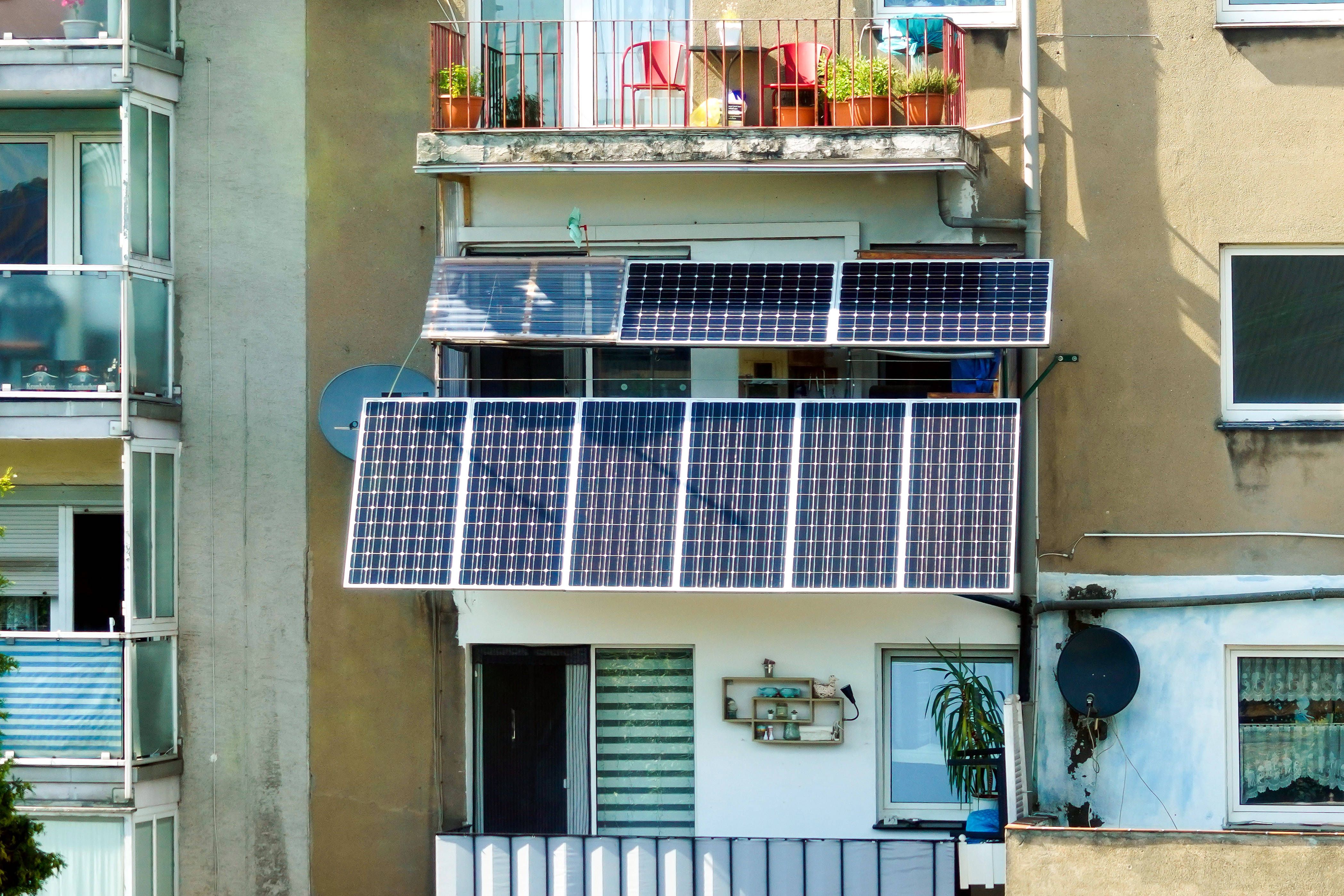 Balkonkraftwerke: Mieter können jetzt einfacher Solarenergie nutzen!