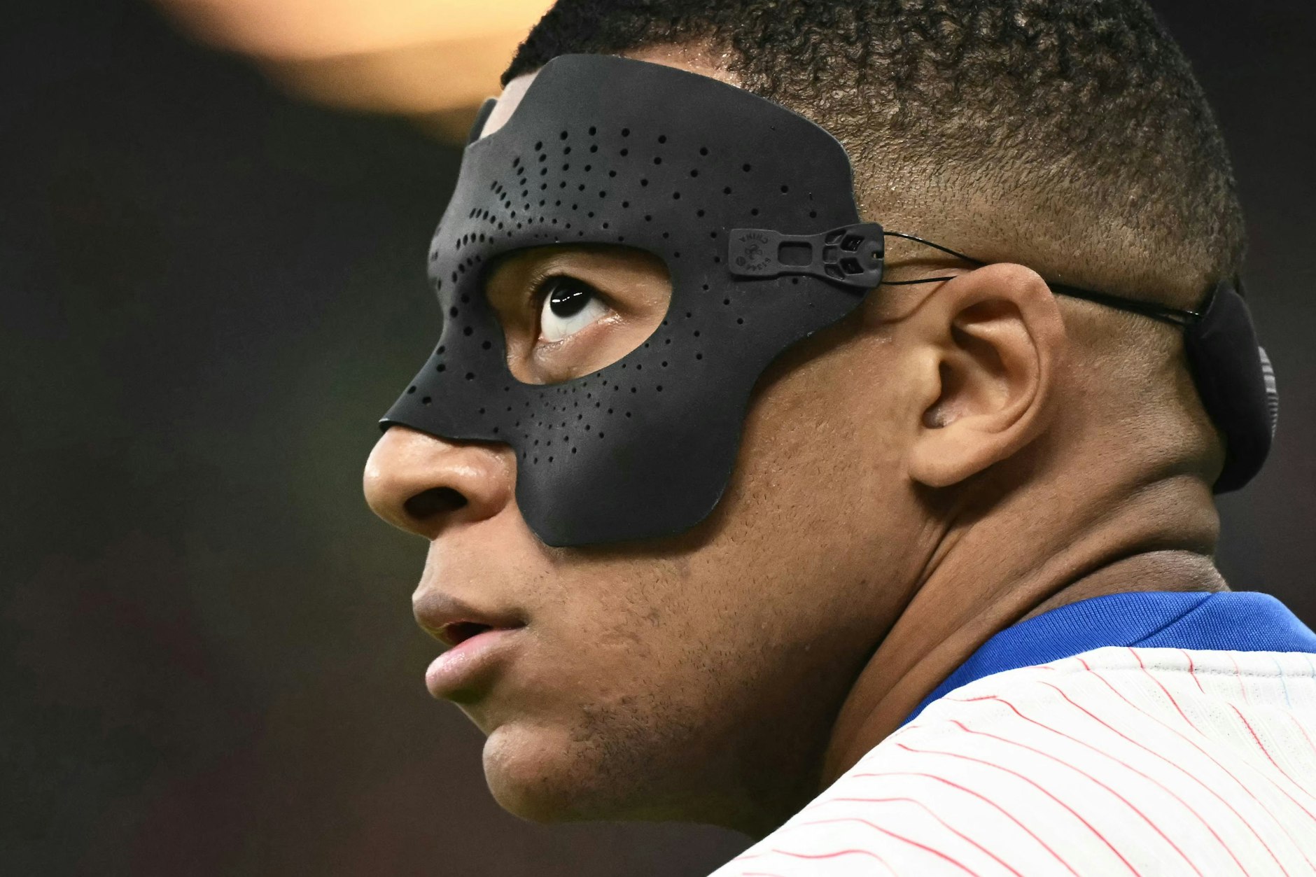 Parlamentswahl in Frankreich: Am heutigen Sonntag findet die entscheidende Runde statt. Kylian Mbappé hat sich im Vorfeld und während der Fußball-EM wiederholt gegen die Partei von Marine Le Pen geäußert.