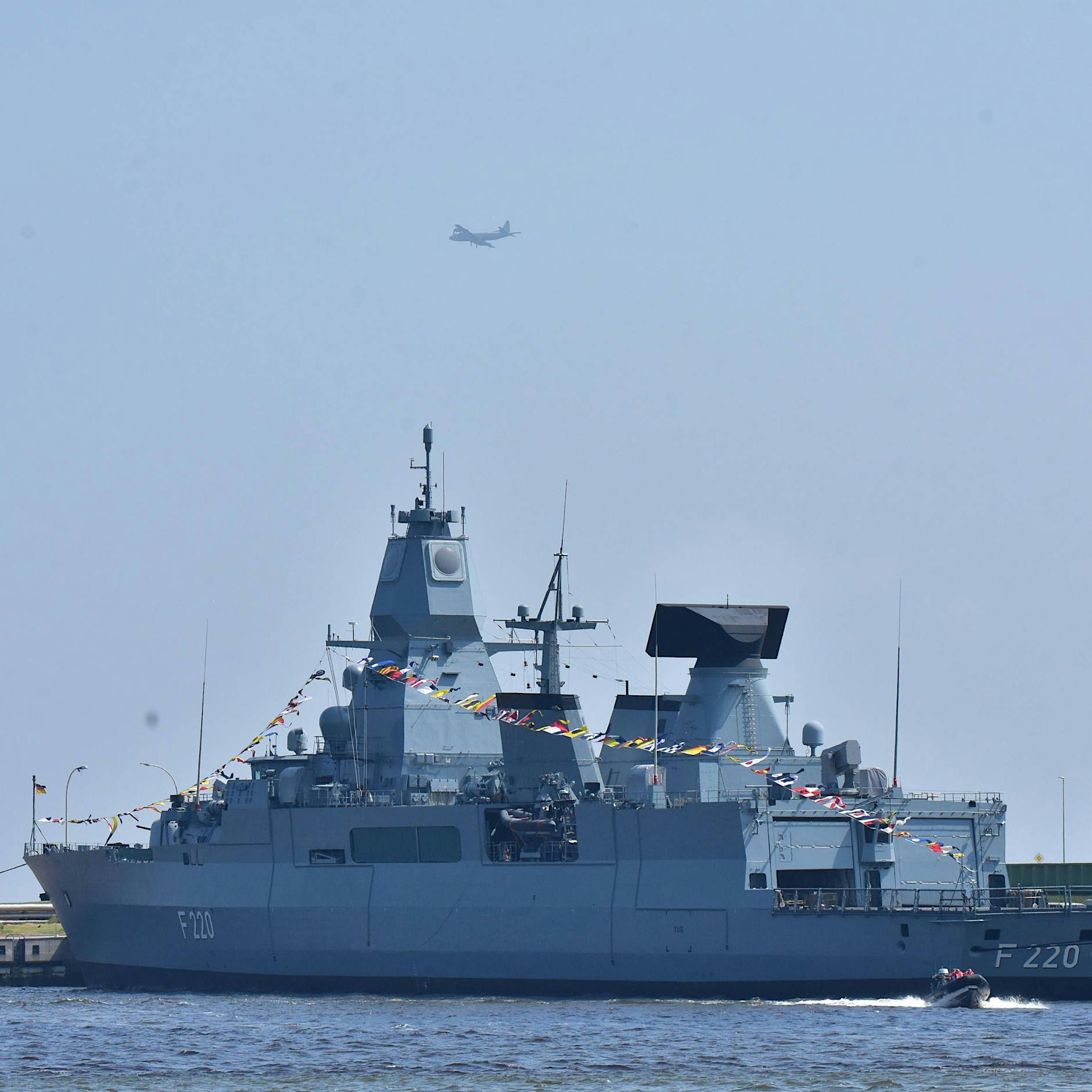 Deutsches Kriegsschiff soll gegen Huthis kämpfen – droht ein „Himmelfahrtskommando“?