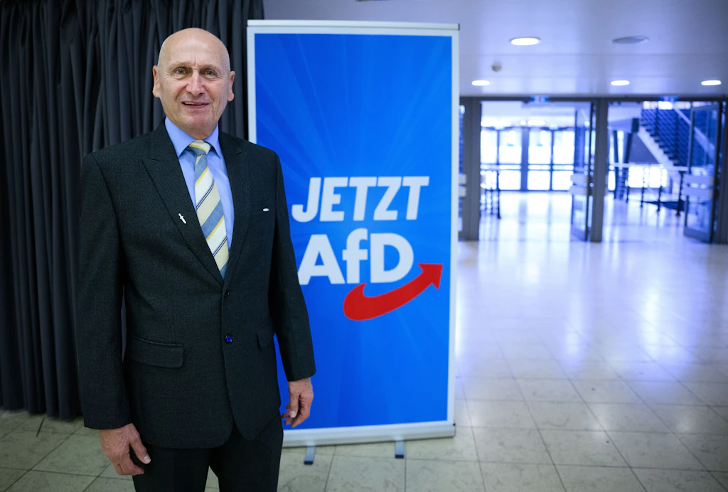 Weil er AfD-Mitglied ist, musste dieser Mann 200 Waffen abgeben – jetzt reagiert die Parteispitze