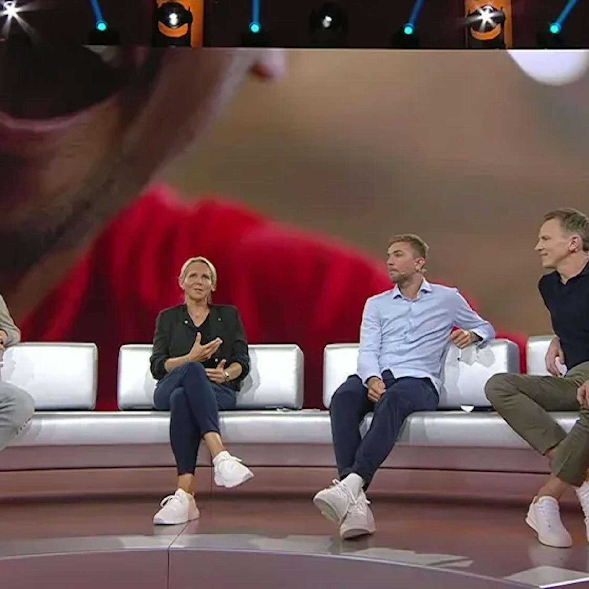 Image - Socken und kurze Jeans: Boris Becker hat recht mit seiner Stilkritik an den ZDF-Moderatoren