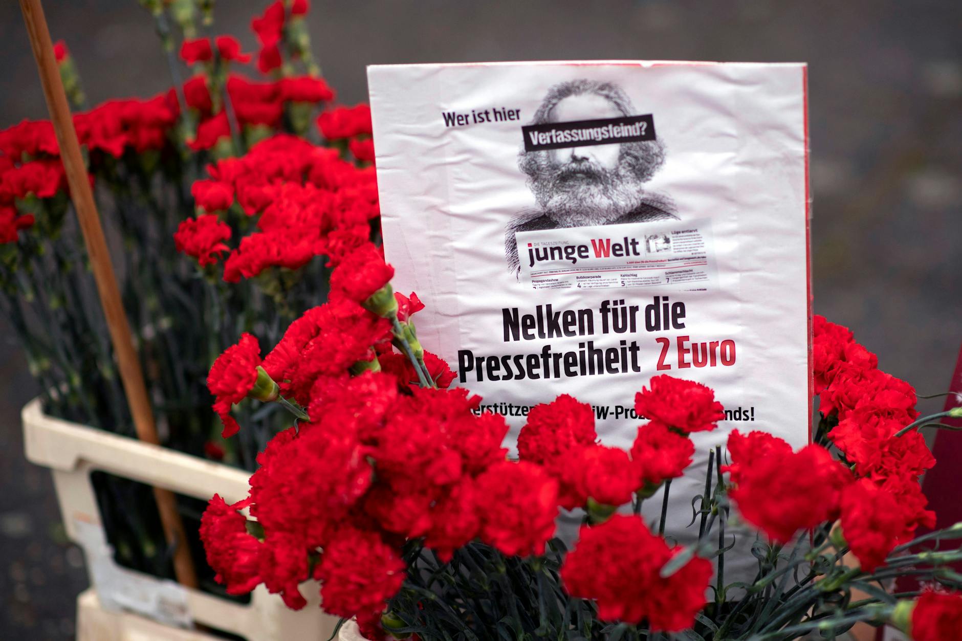 Seit 2021 erscheint die Junge Welt im Jahresbericht des Verfassungsschutzes.