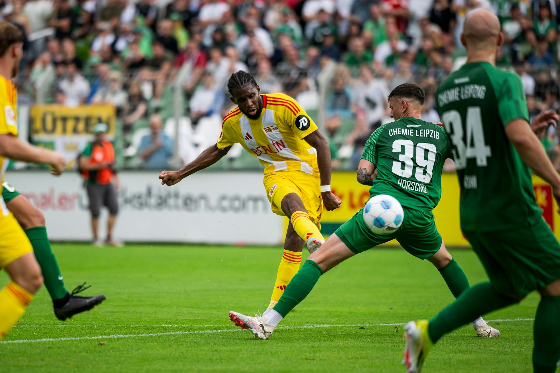 Jordan Siebatcheu traf beim Testspiel in Leipzig zwar nicht selbst, war allerdings Wegbereiter für zwei Tore.