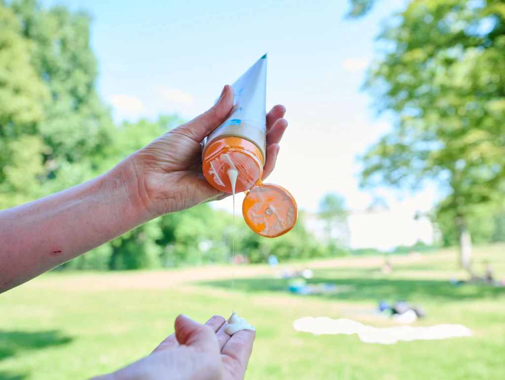 Vorbräunen, Nachcremen, Haltbarkeit: Das müssen Sie über Sonnencreme wissen